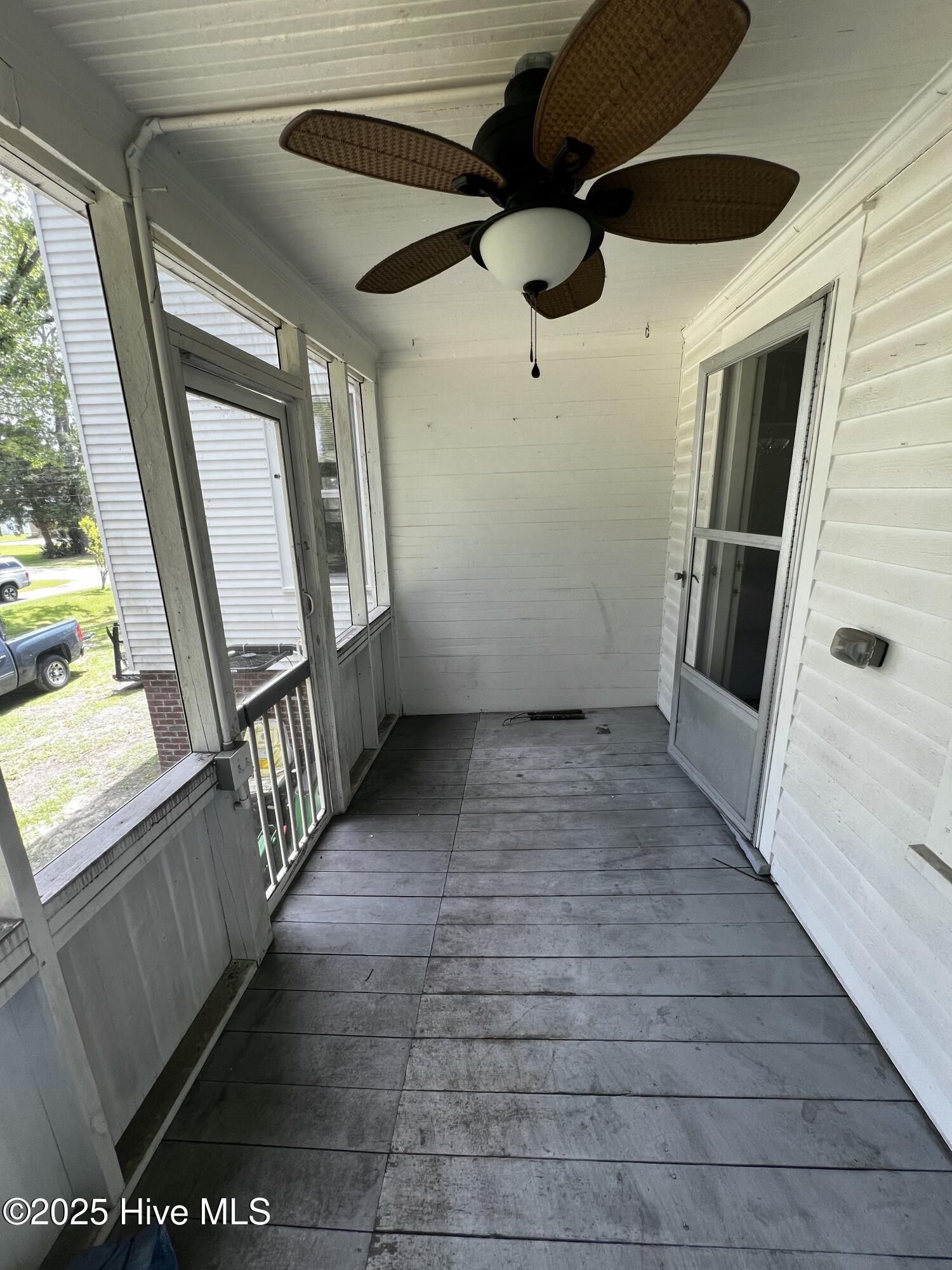 357 Tooley Street Property Photo 39