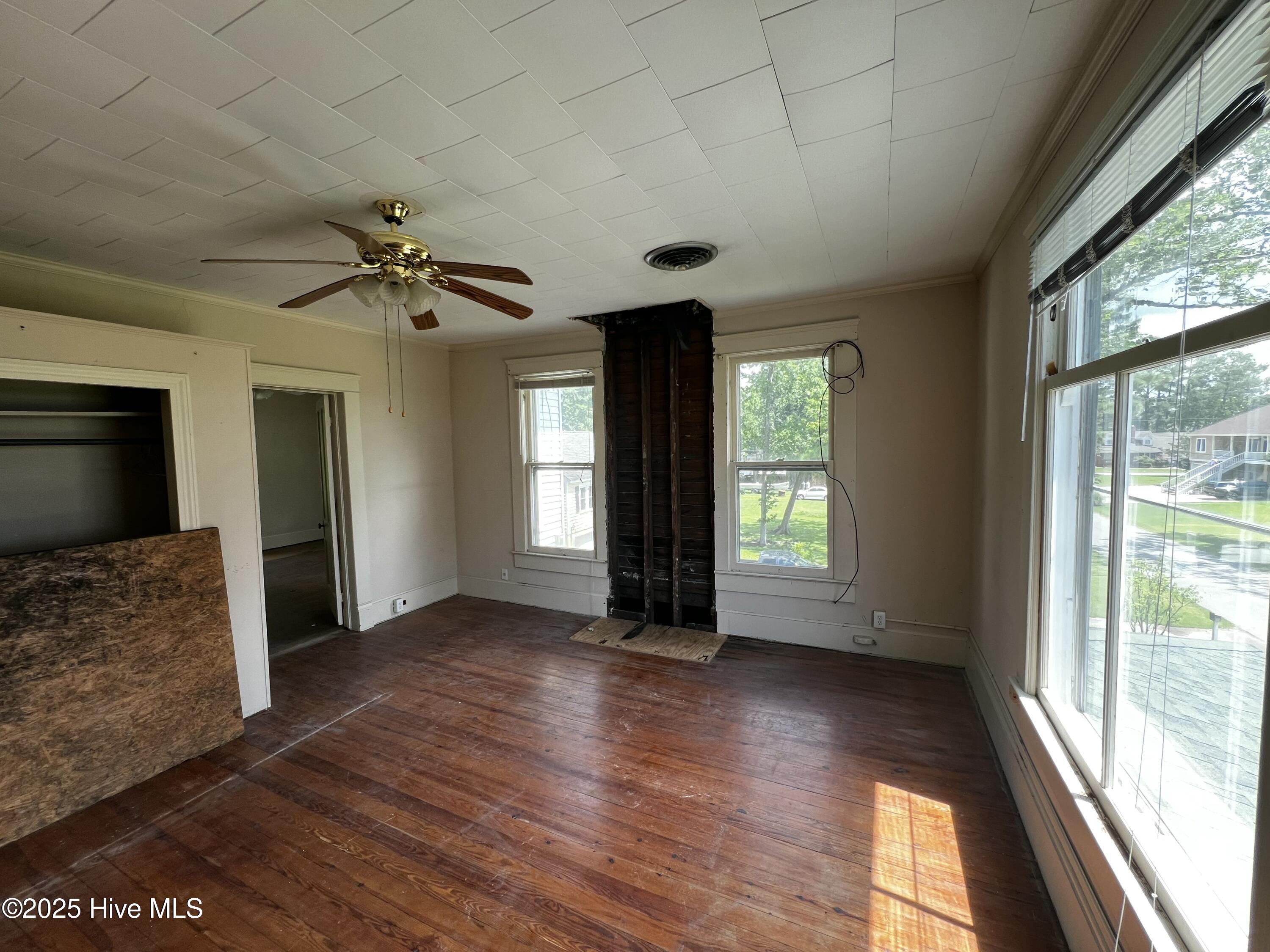 357 Tooley Street Property Photo 48