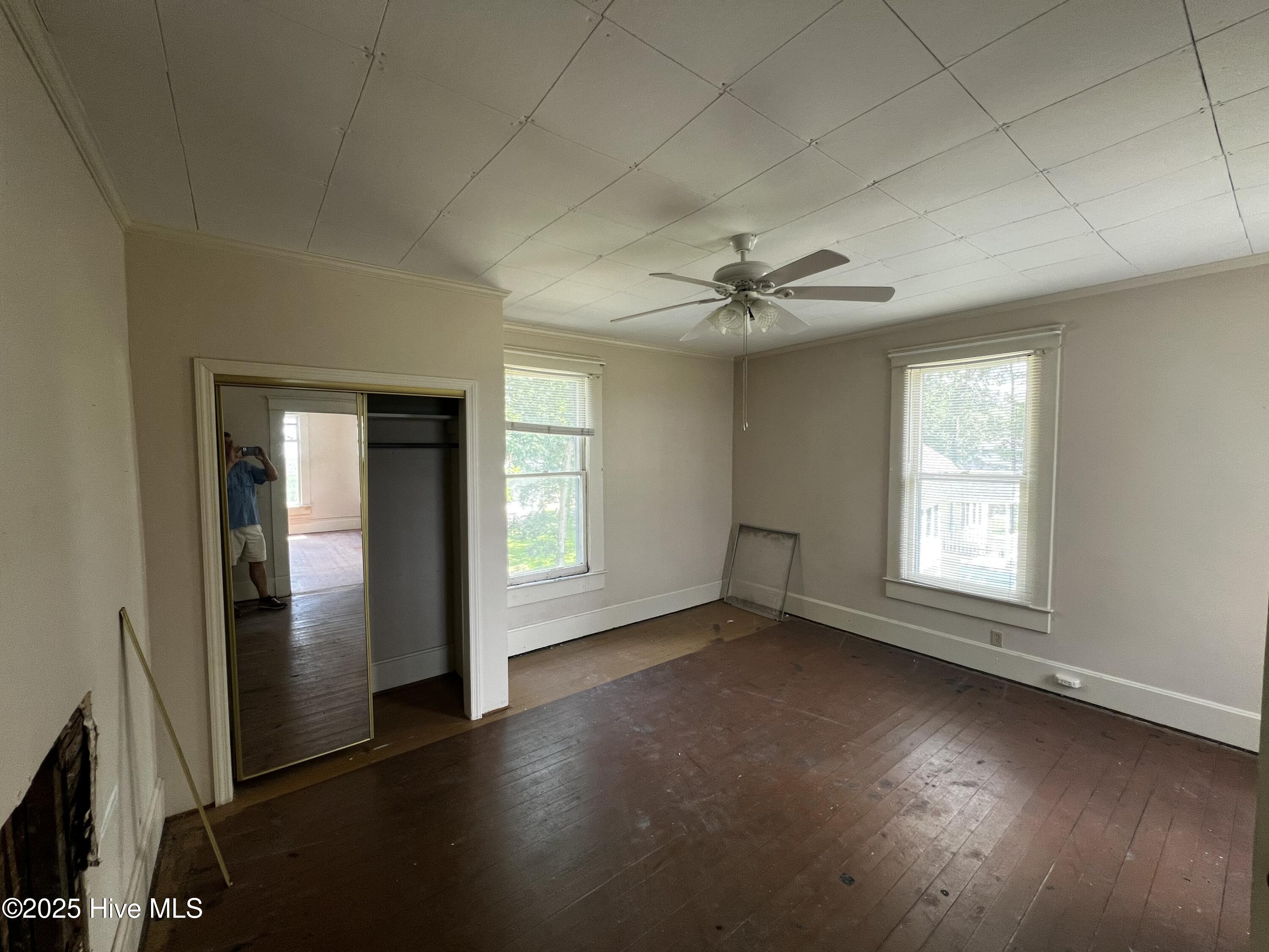 357 Tooley Street Property Photo 54