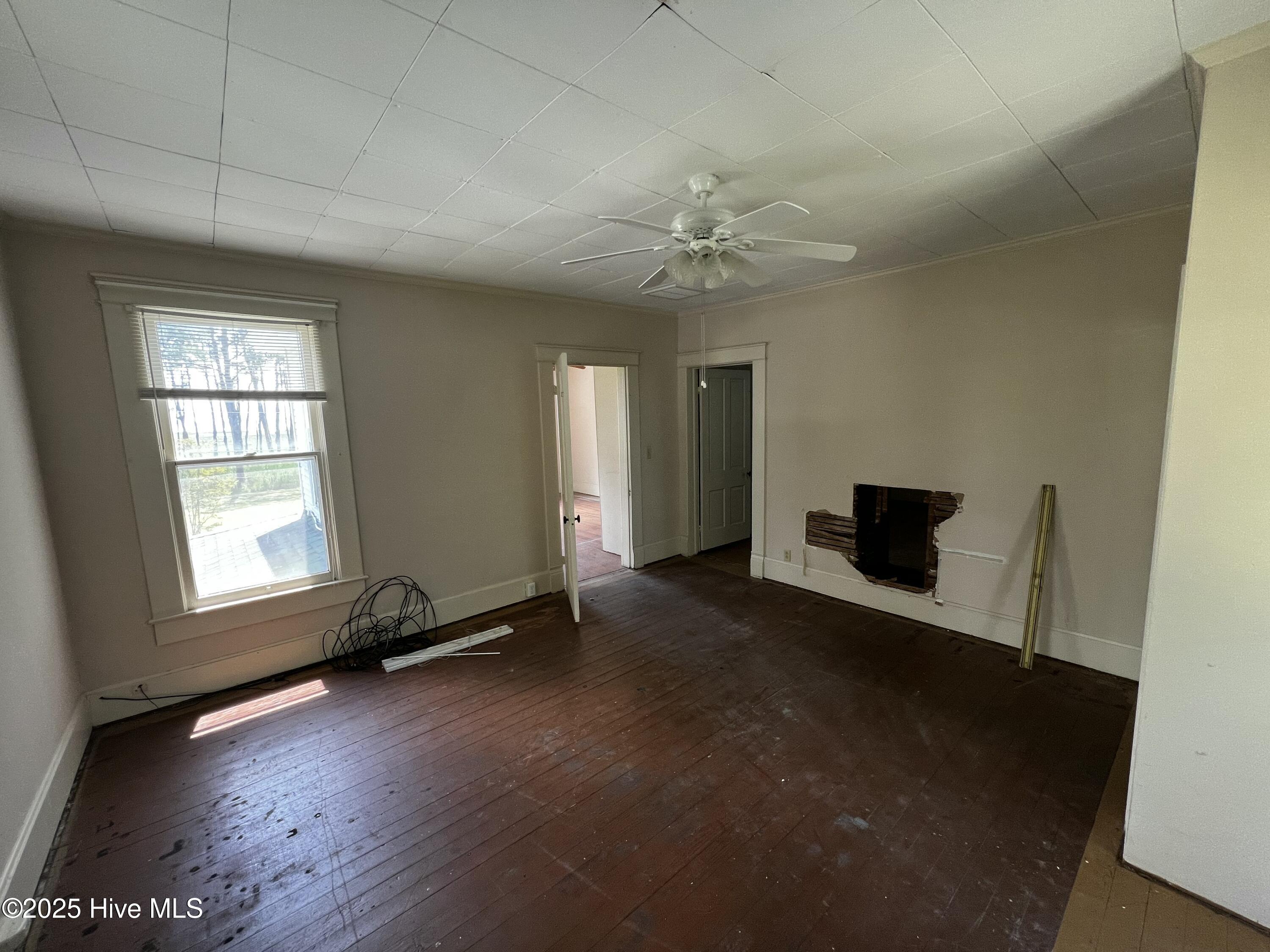 357 Tooley Street Property Photo 55