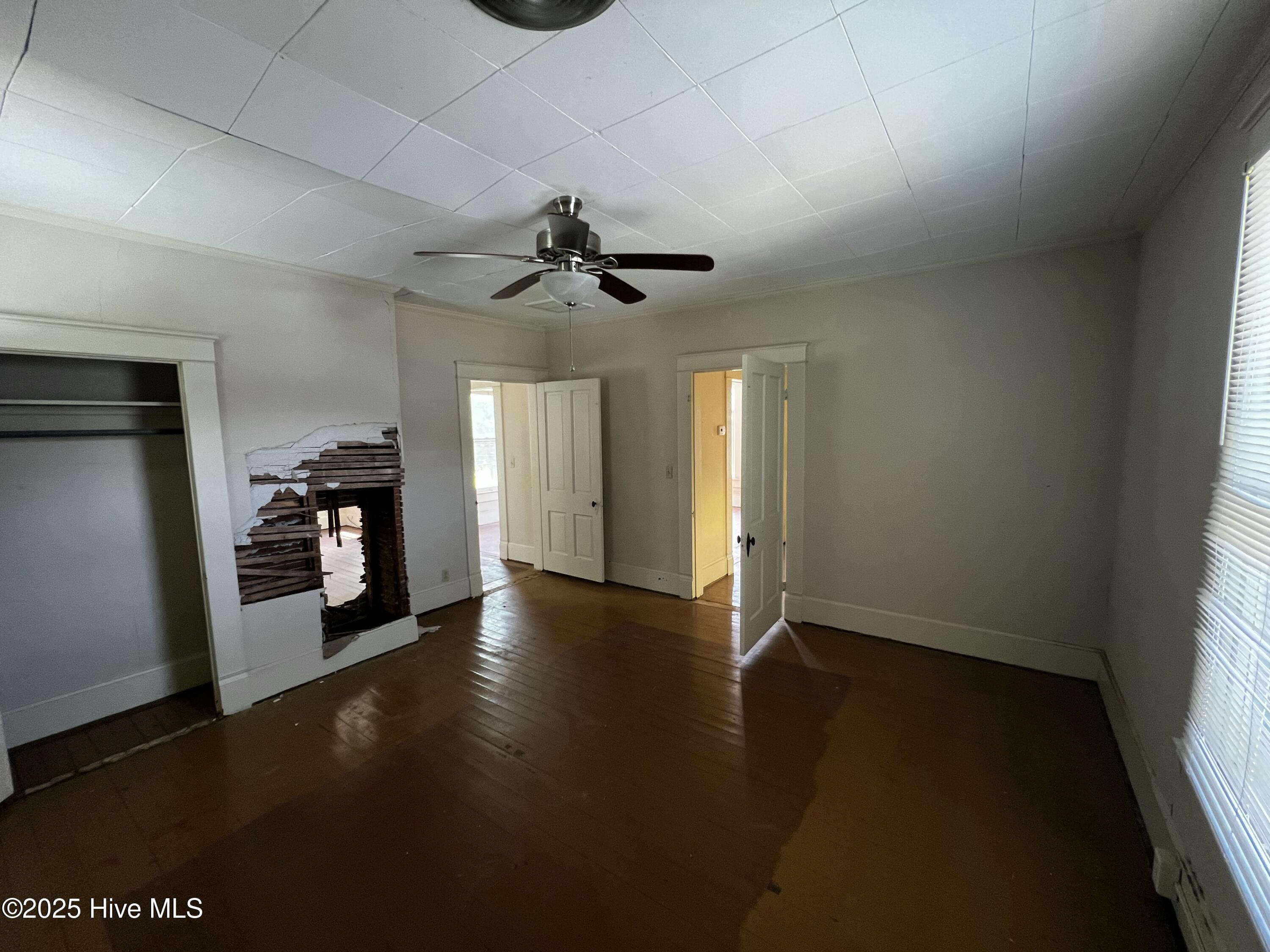 357 Tooley Street Property Photo 57