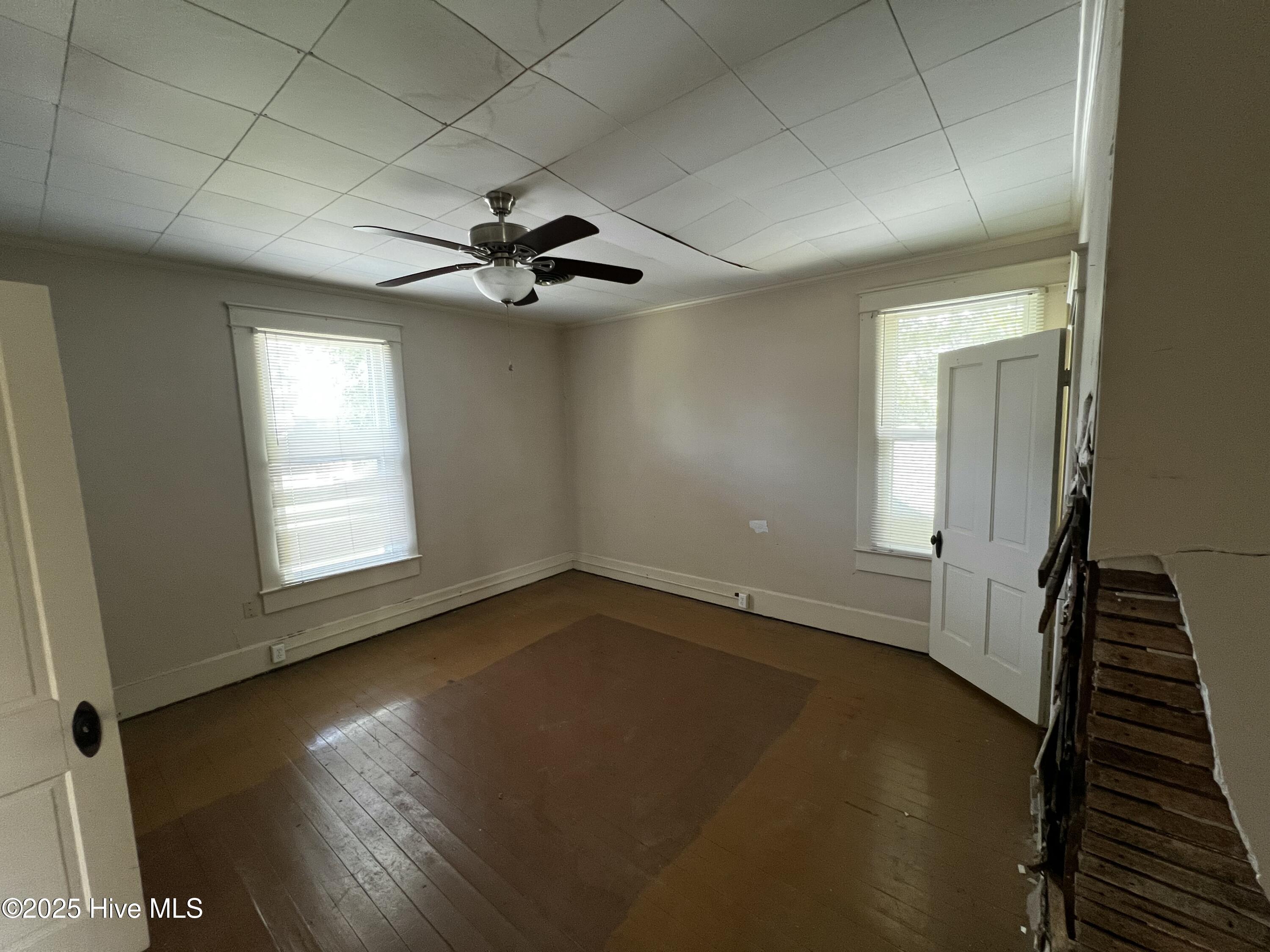 357 Tooley Street Property Photo 59