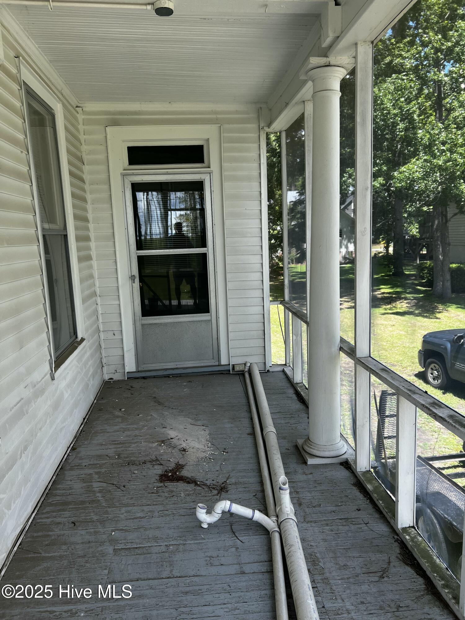 357 Tooley Street Property Photo 61