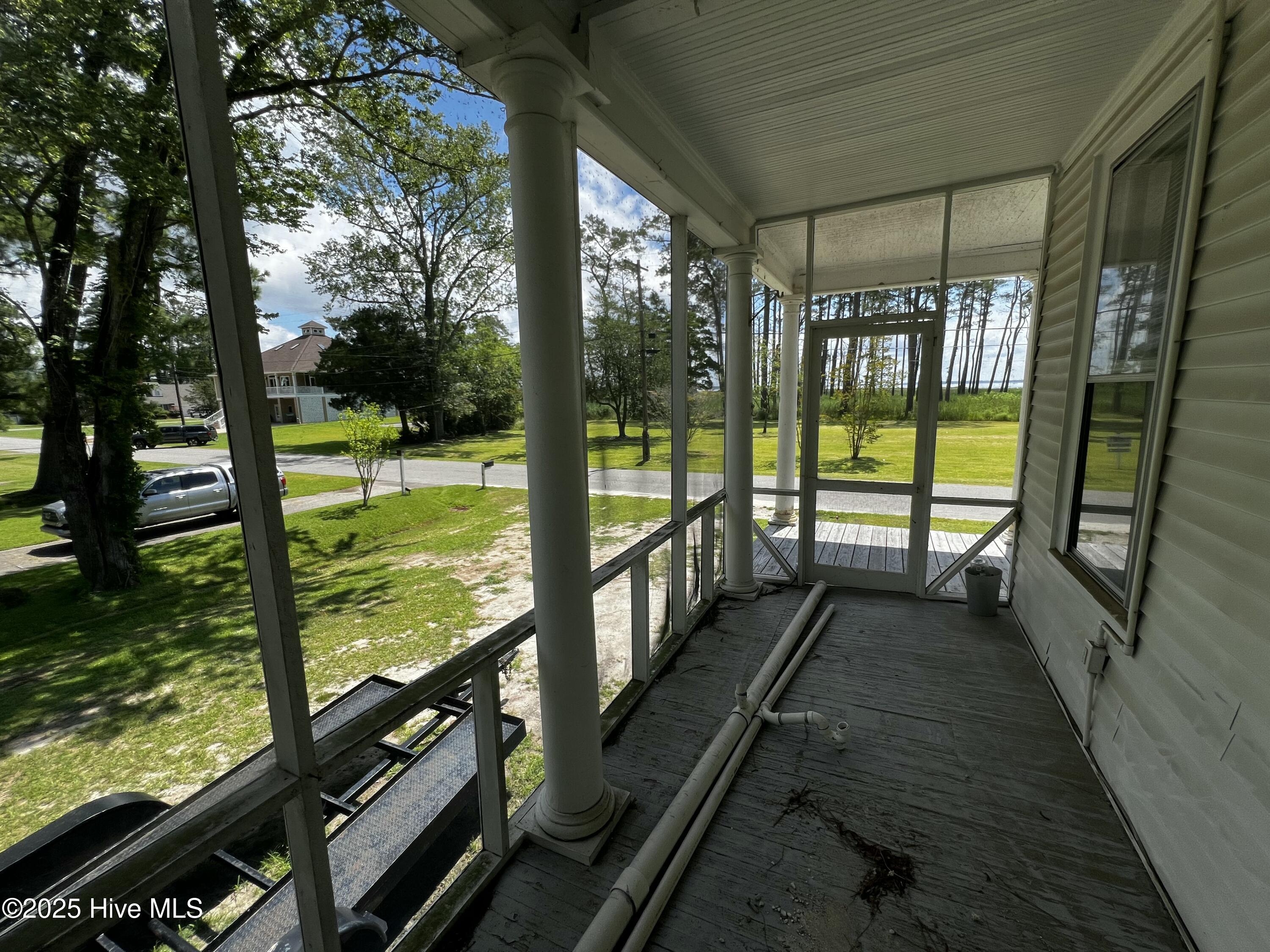 357 Tooley Street Property Photo 62