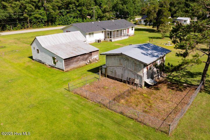 1738 Nc 306 Highway Property Photo 6