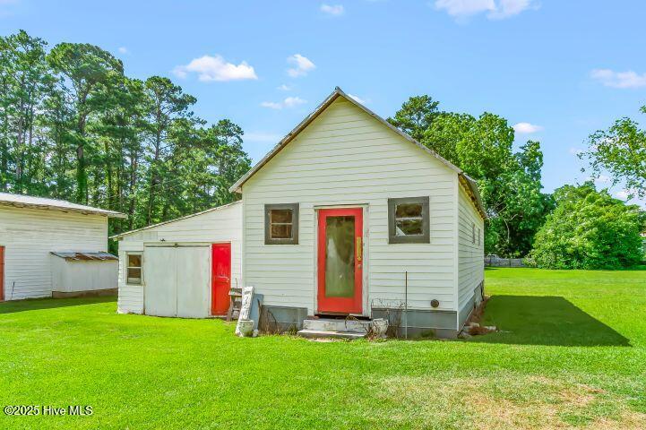 1738 Nc 306 Highway Property Photo 8