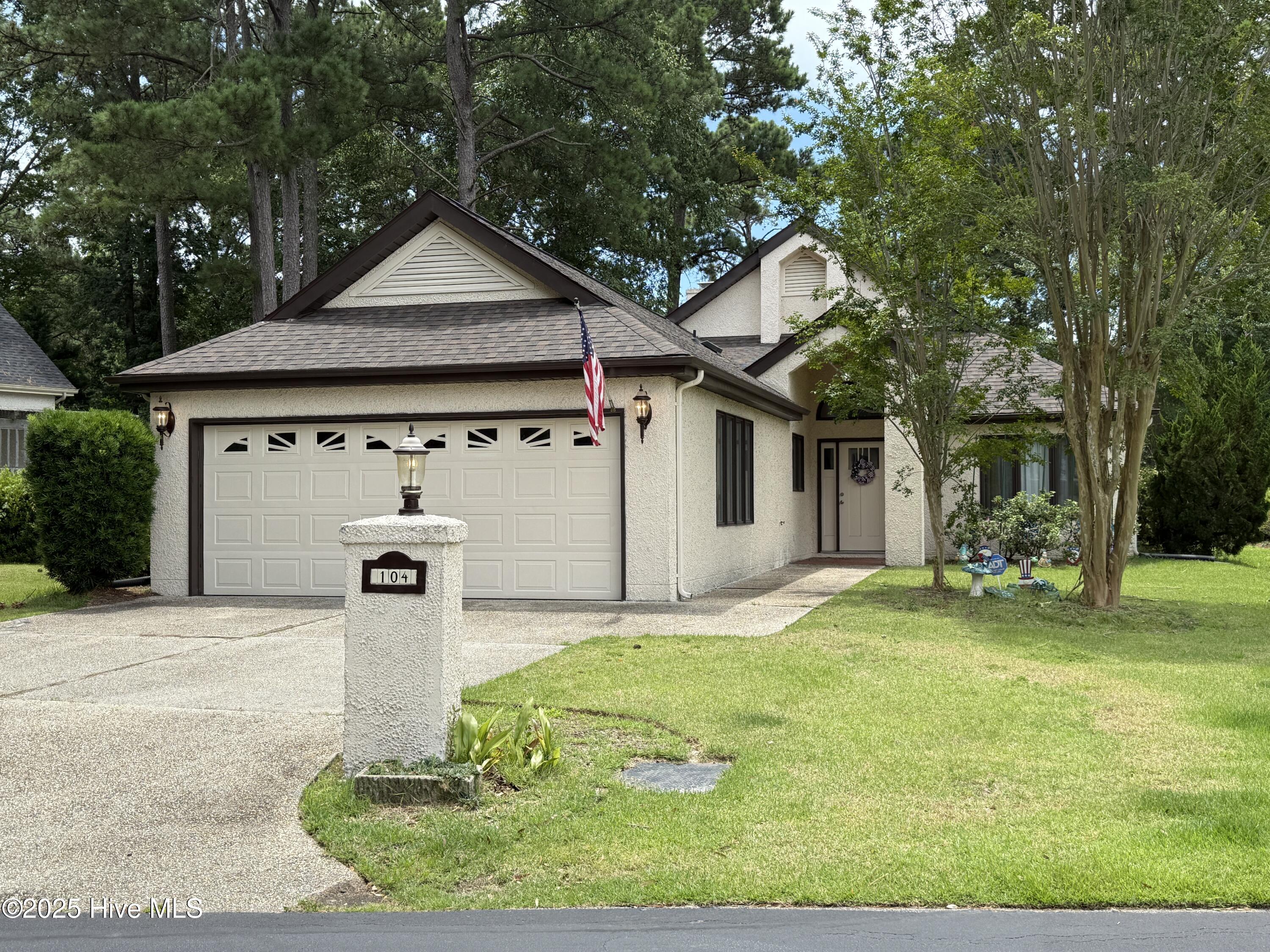 104 Rollingwood Circle Property Photo 1