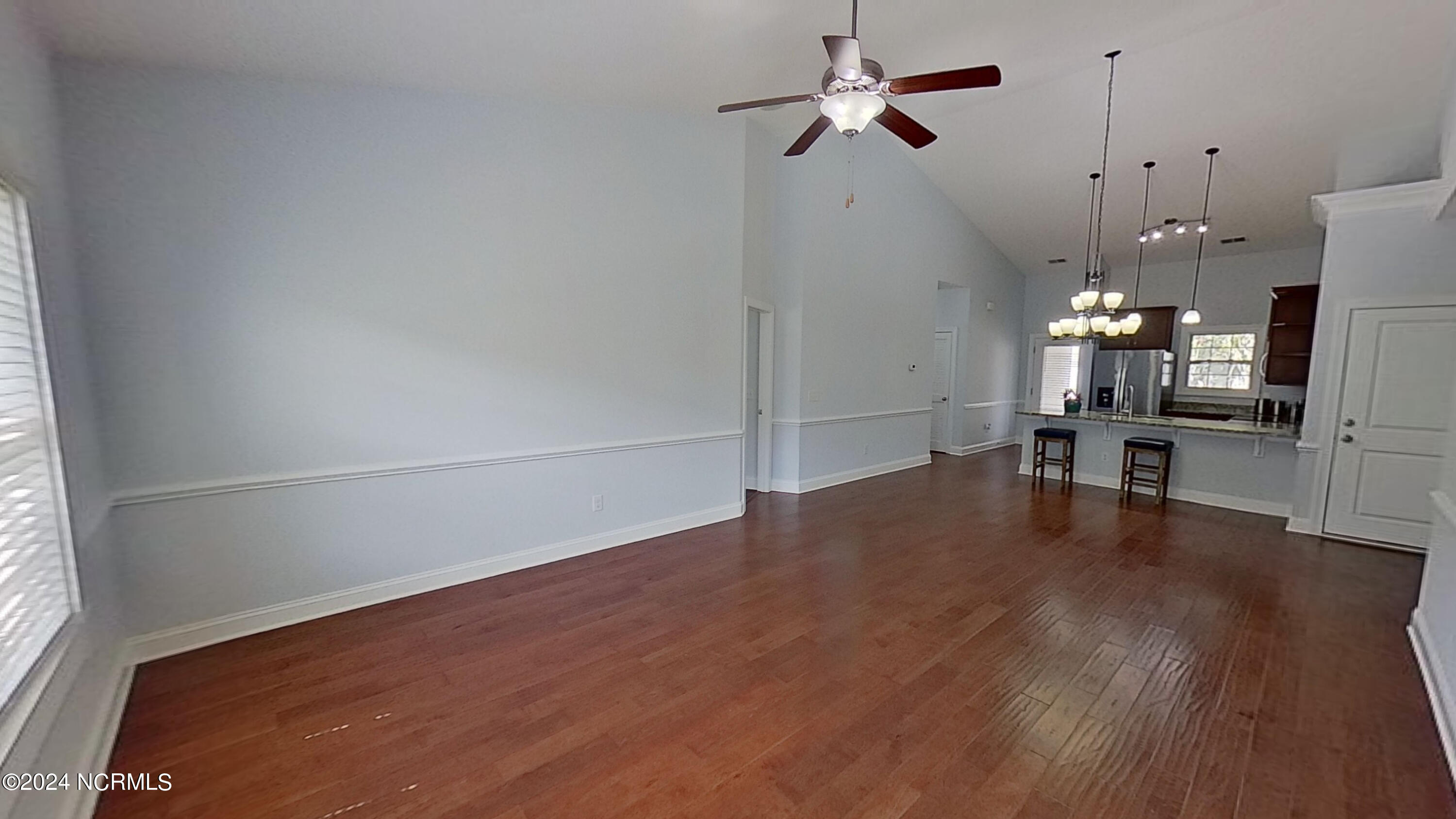 1043 Tideline Drive Property Photo 9