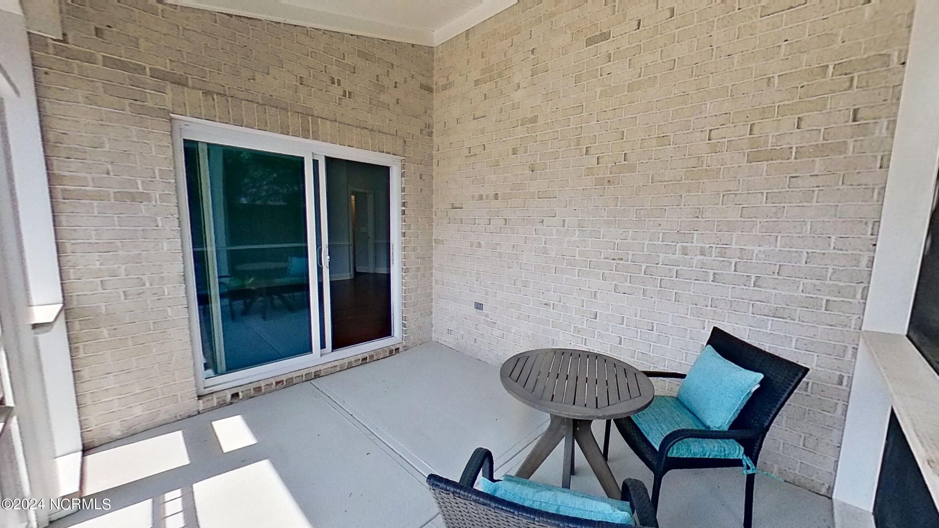 1043 Tideline Drive Property Photo 12