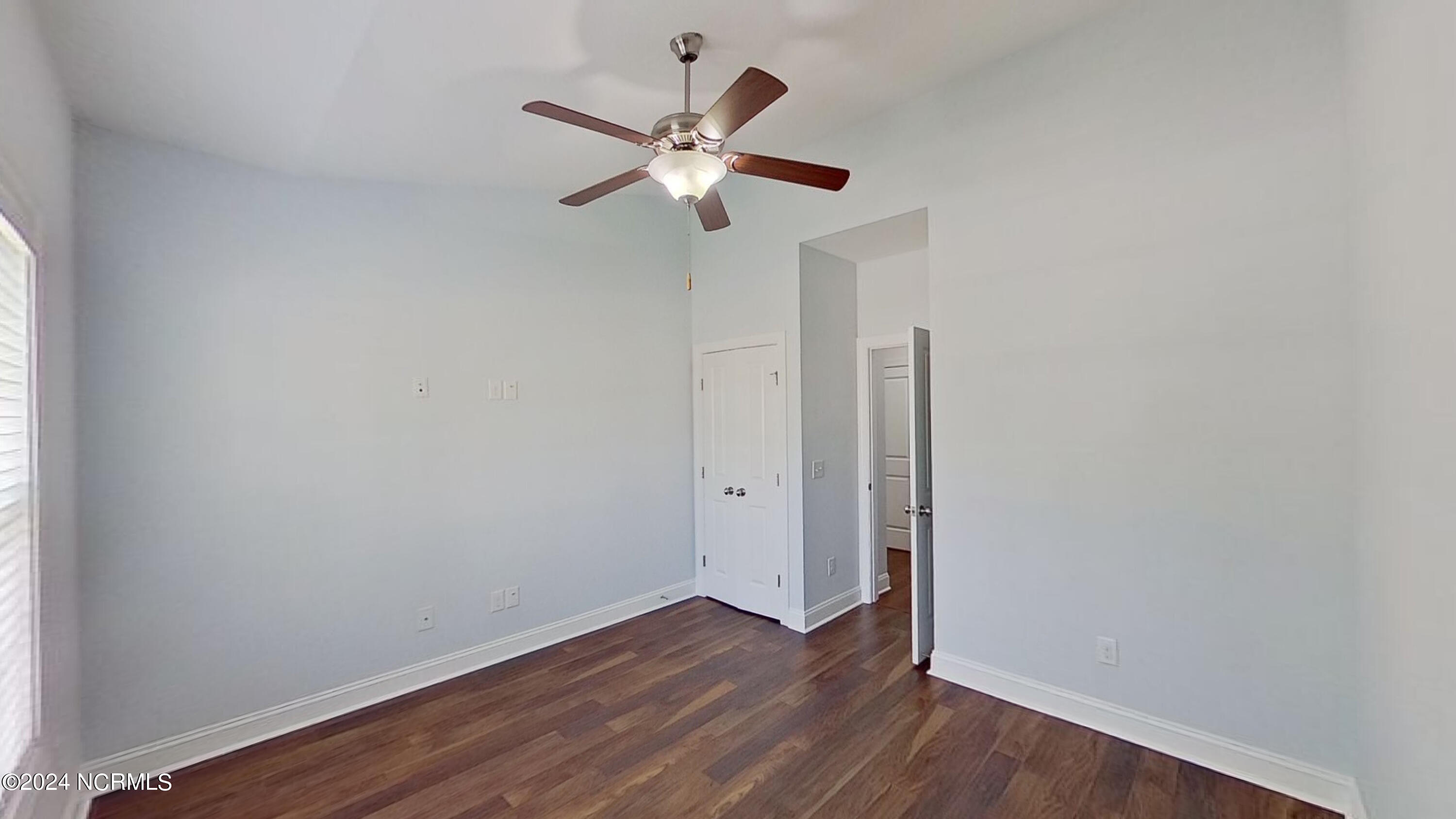 1043 Tideline Drive Property Photo 14
