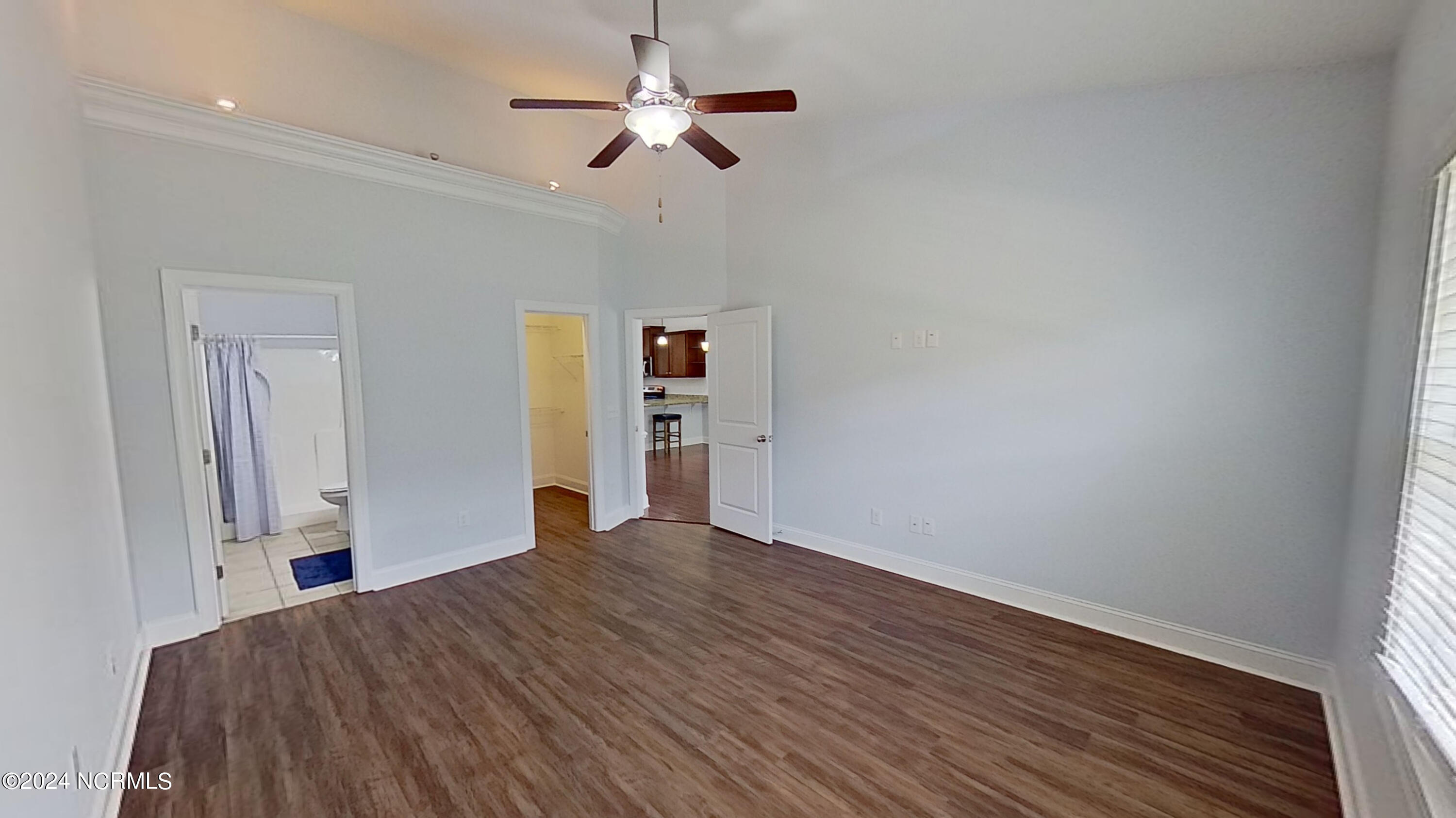 1043 Tideline Drive Property Photo 17