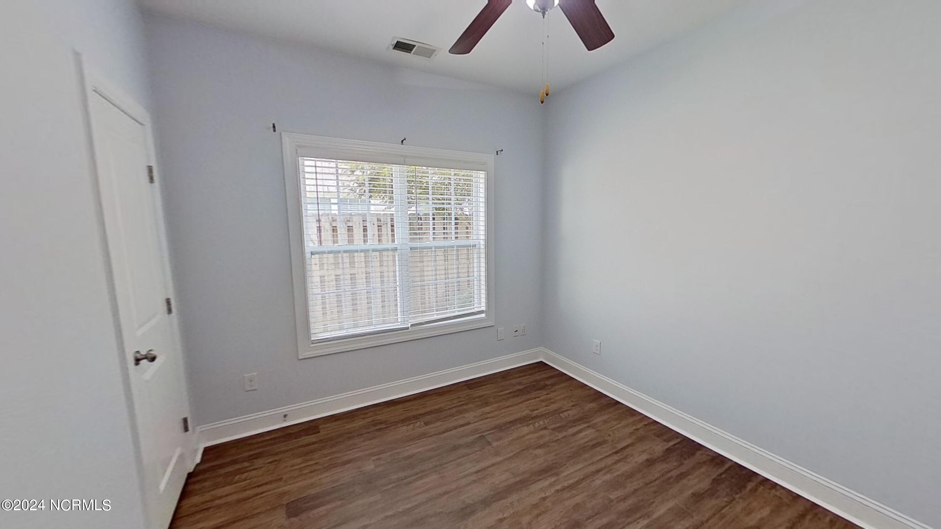 1043 Tideline Drive Property Photo 19