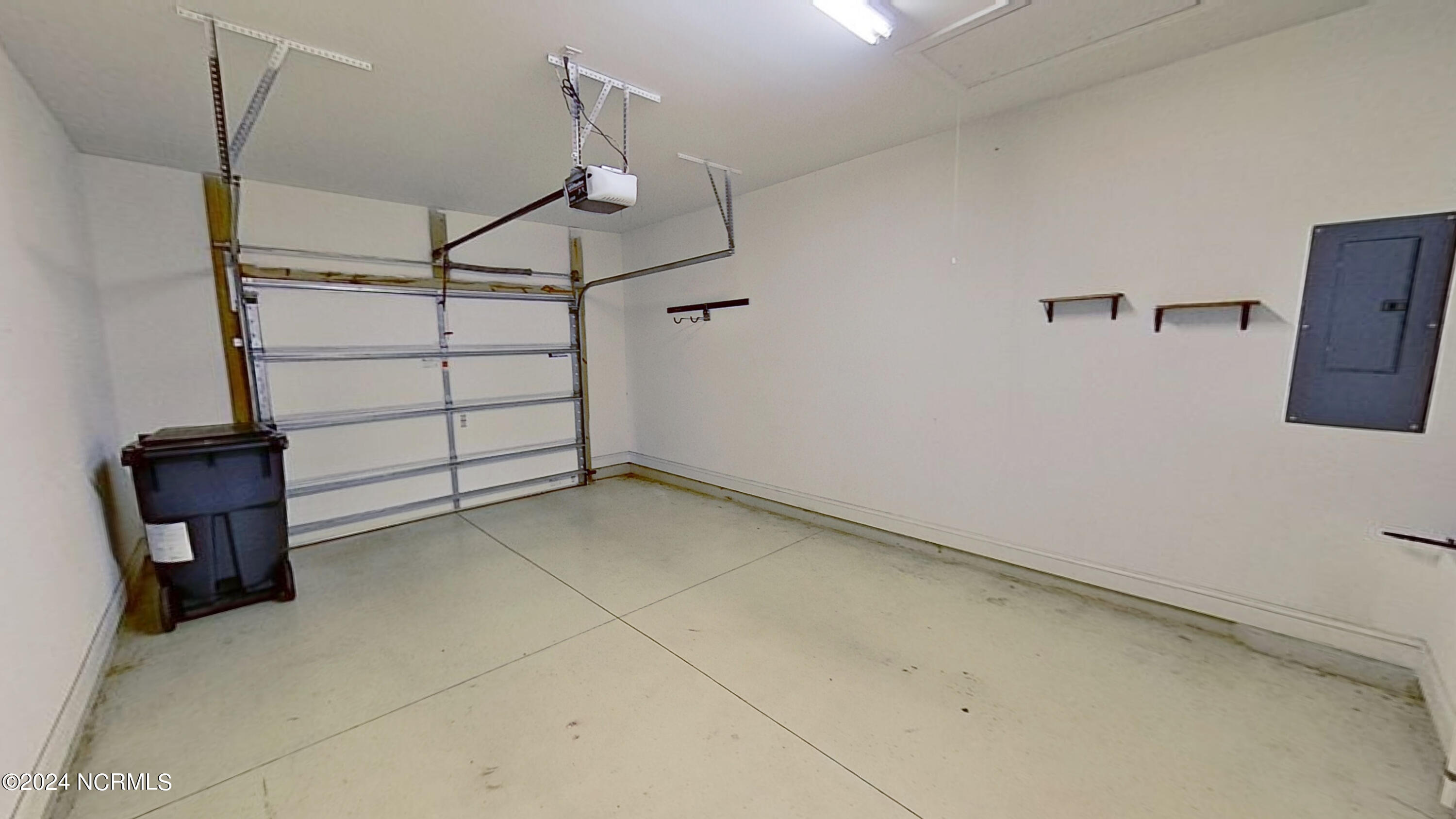 1043 Tideline Drive Property Photo 21