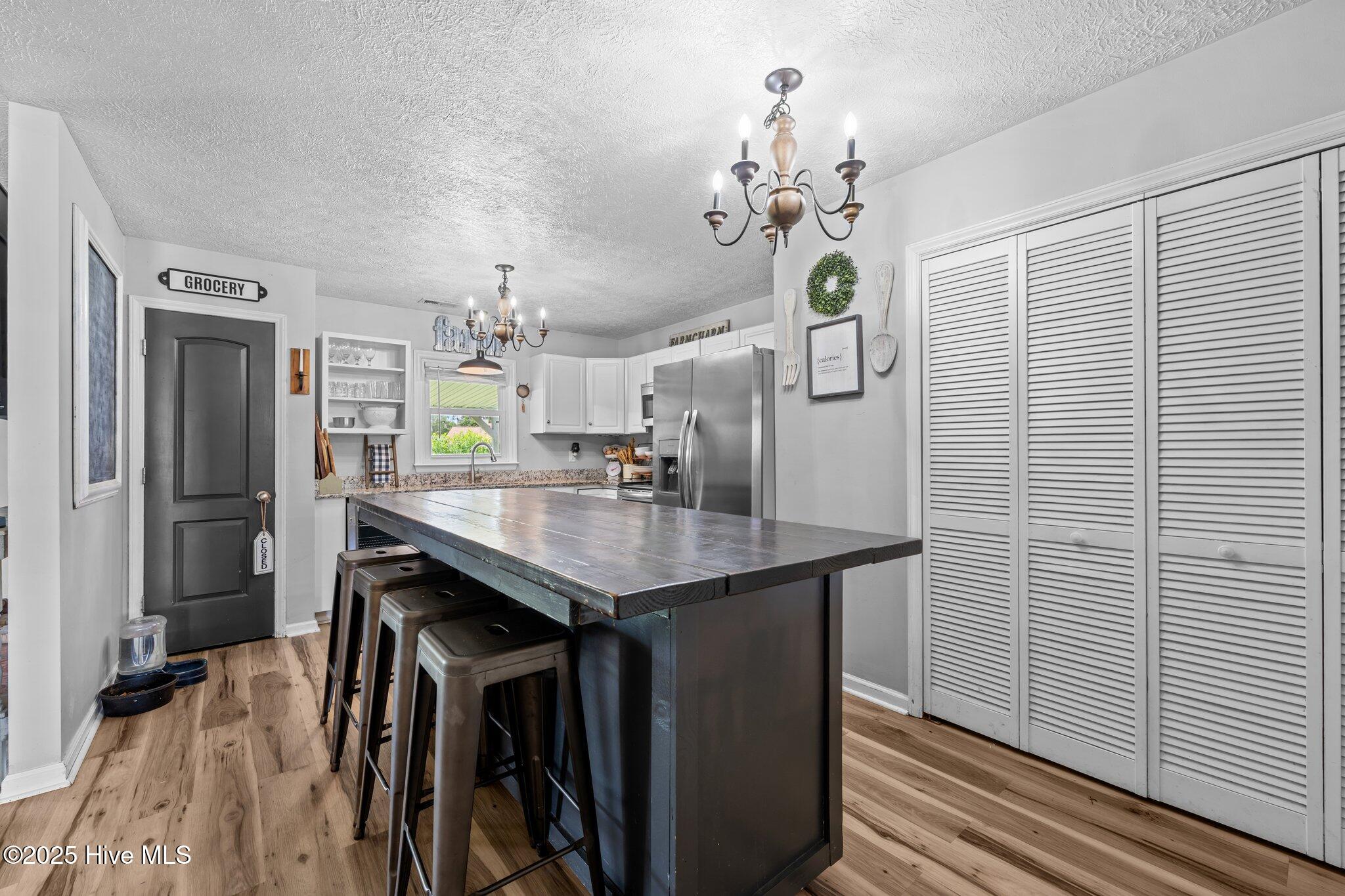 213 Ashwood Court Property Photo 8