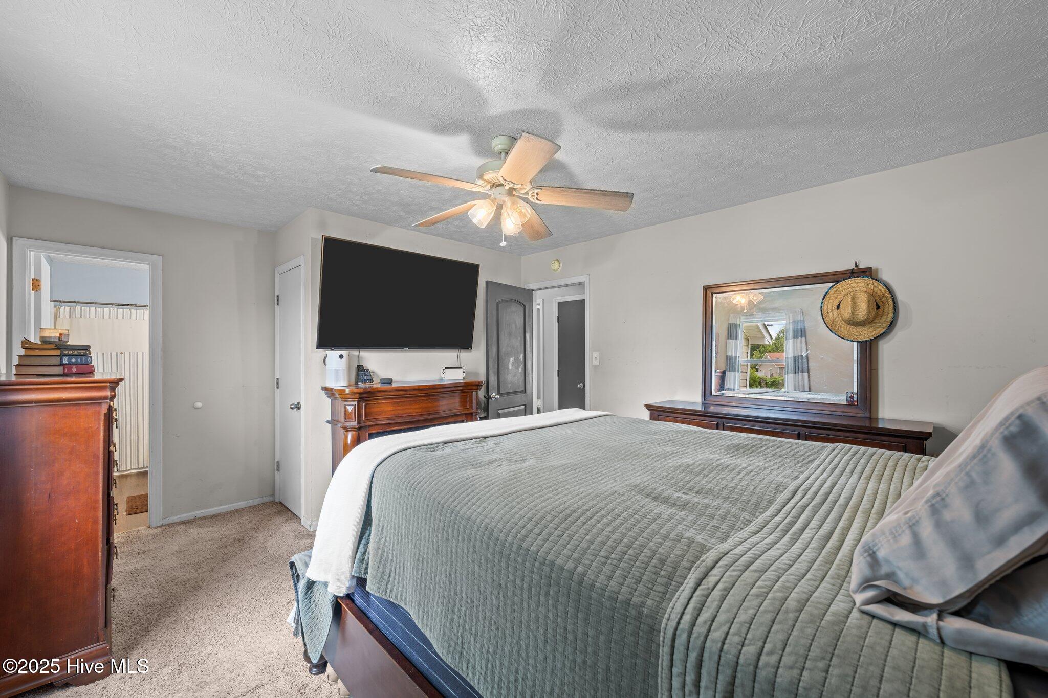213 Ashwood Court Property Photo 23