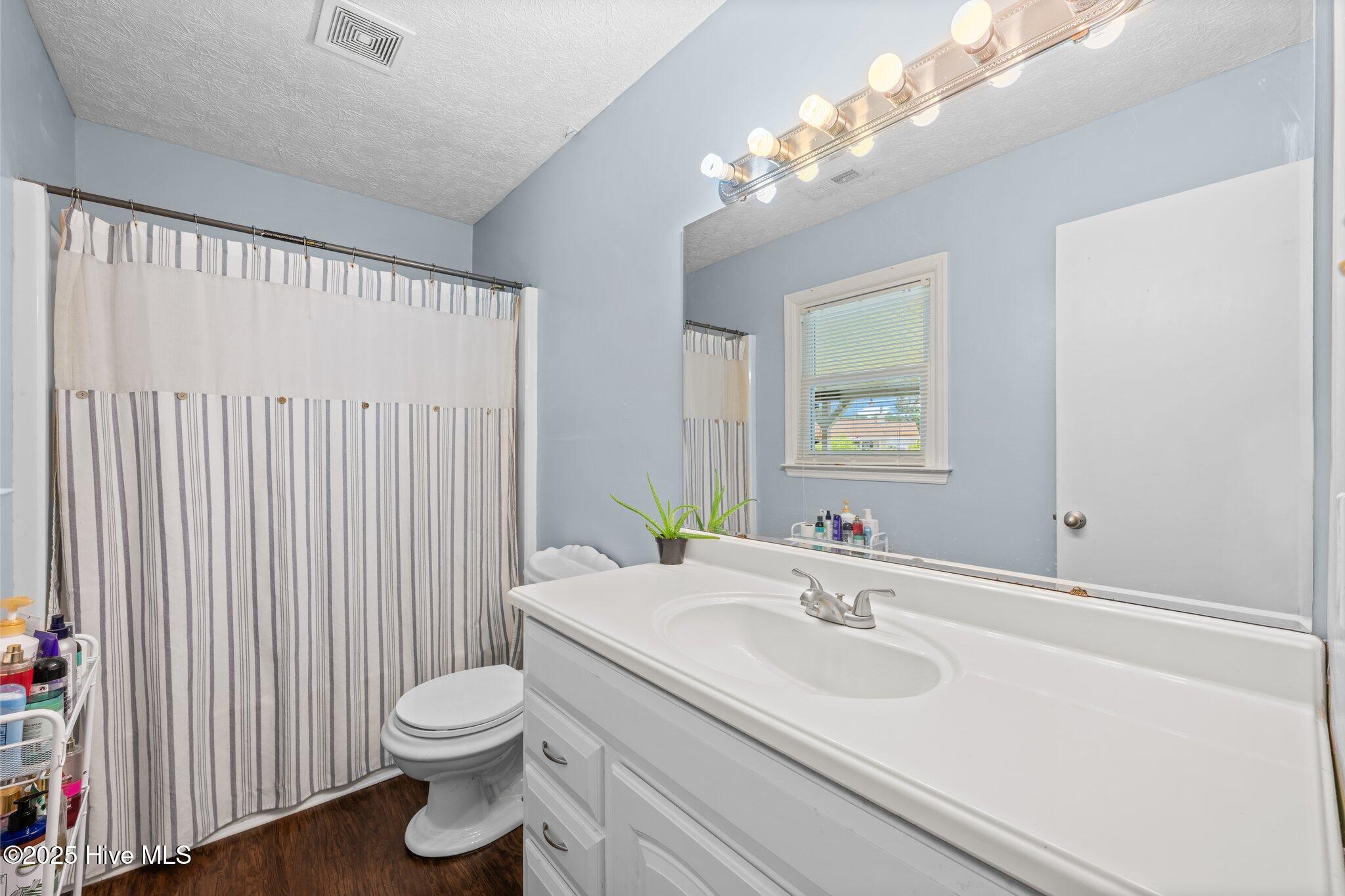213 Ashwood Court Property Photo 24