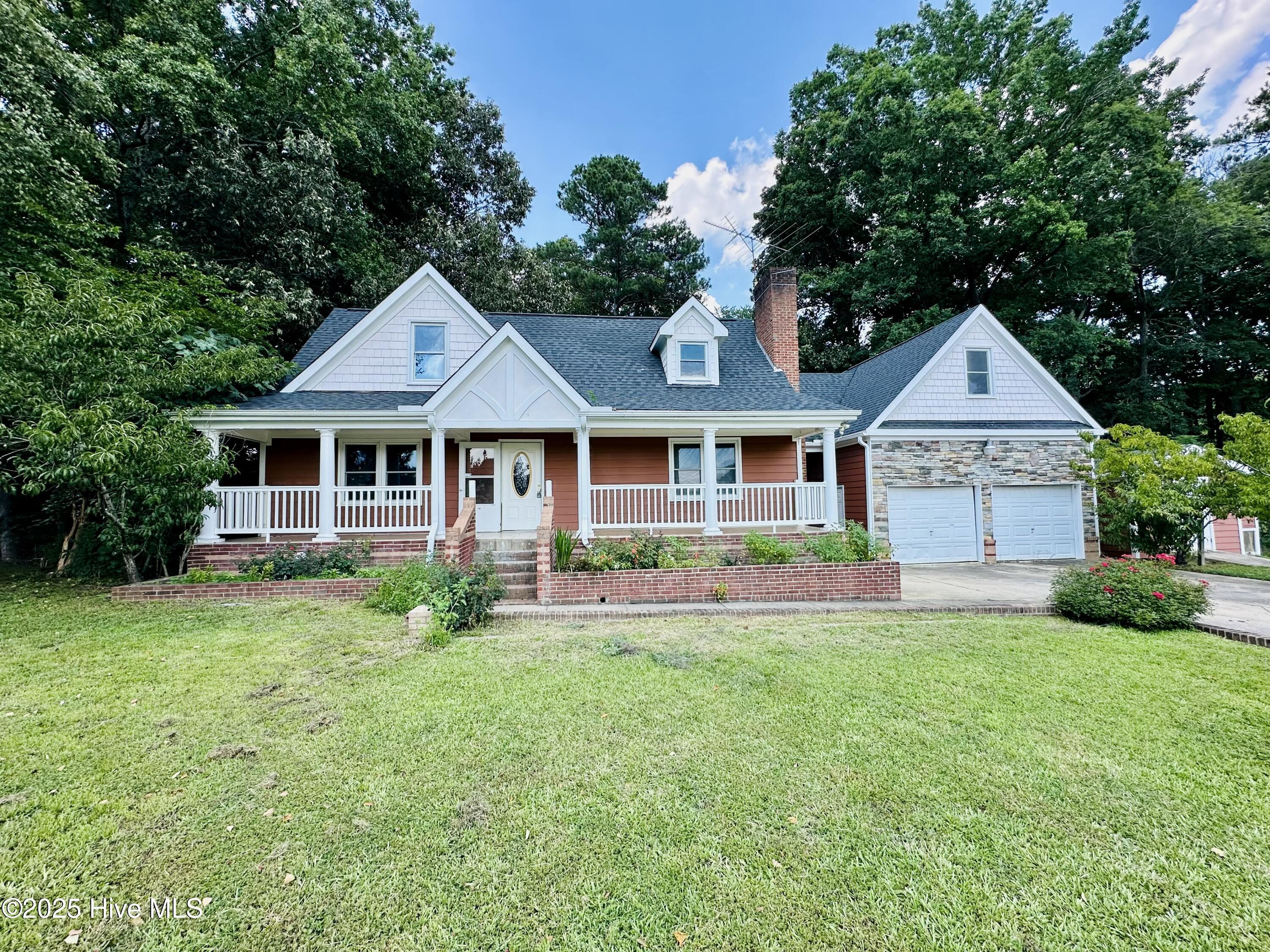 101 Creekside Drive Property Photo 1