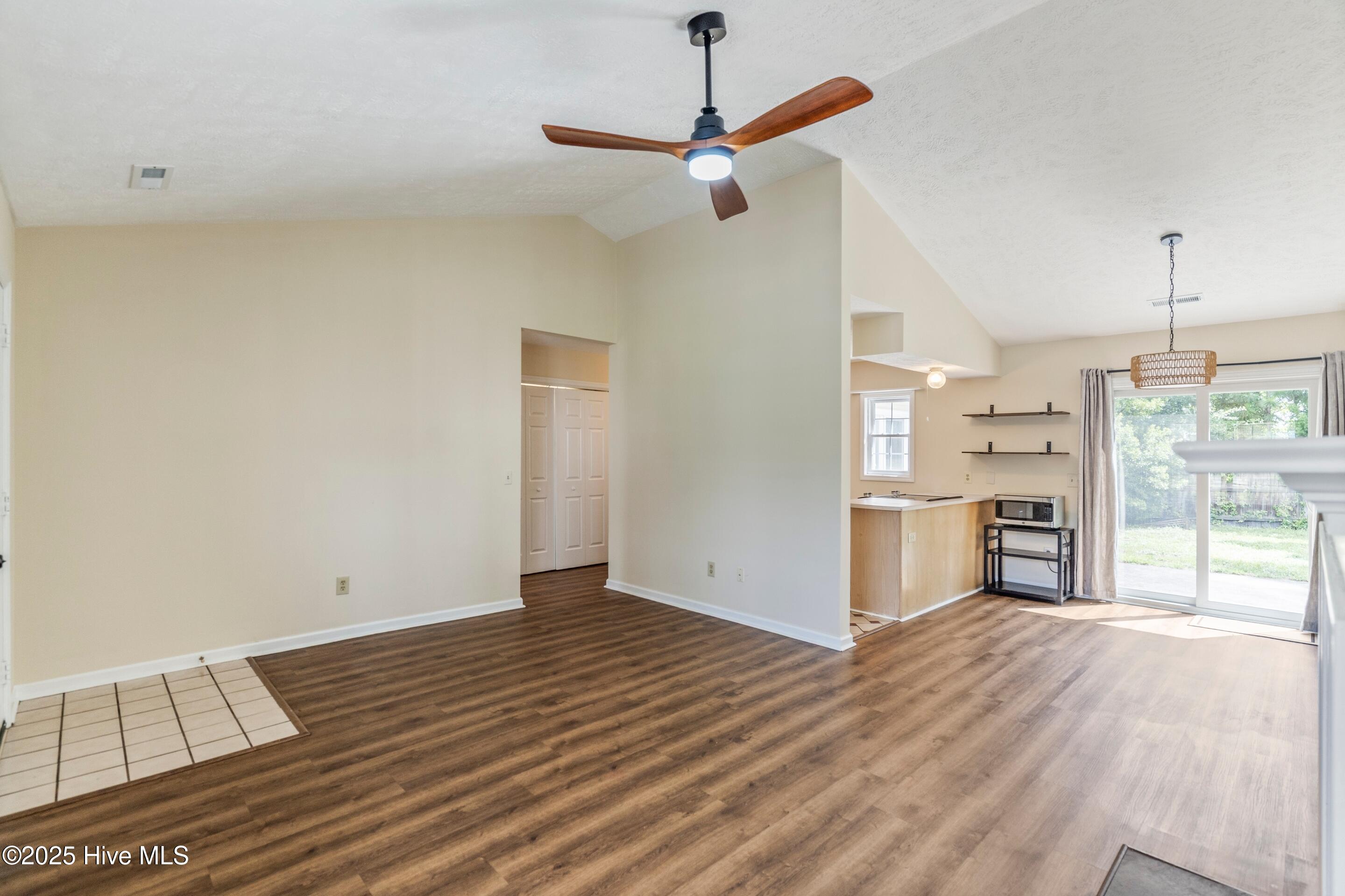 706 Bent Twig Court Property Photo 16