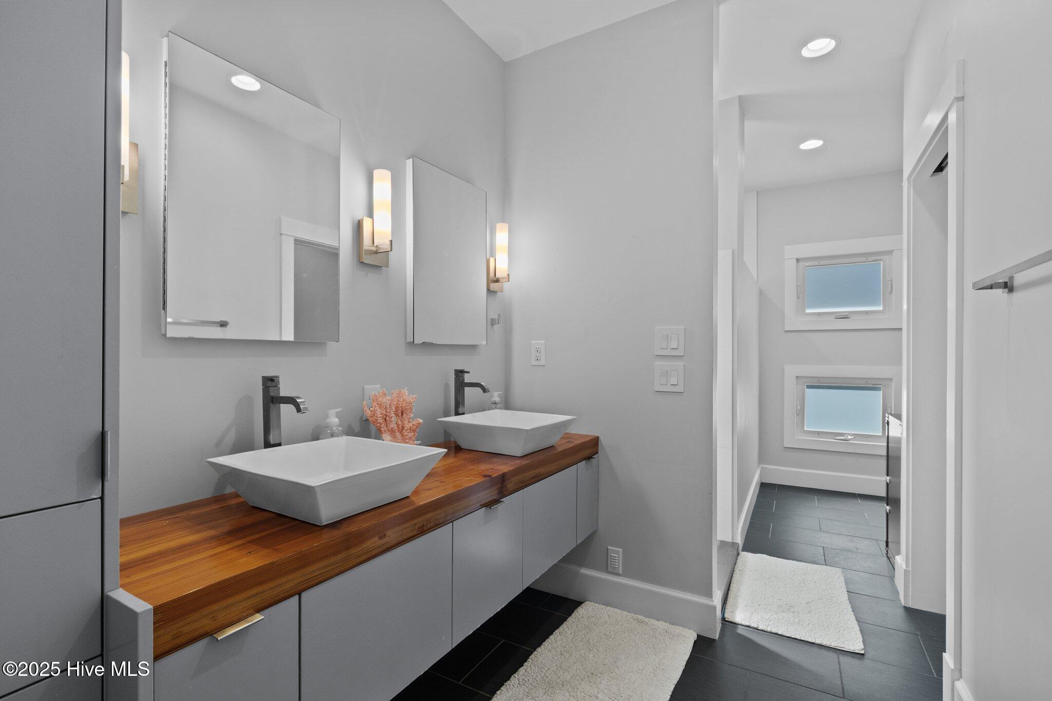 213 Marsh Street Property Photo 16
