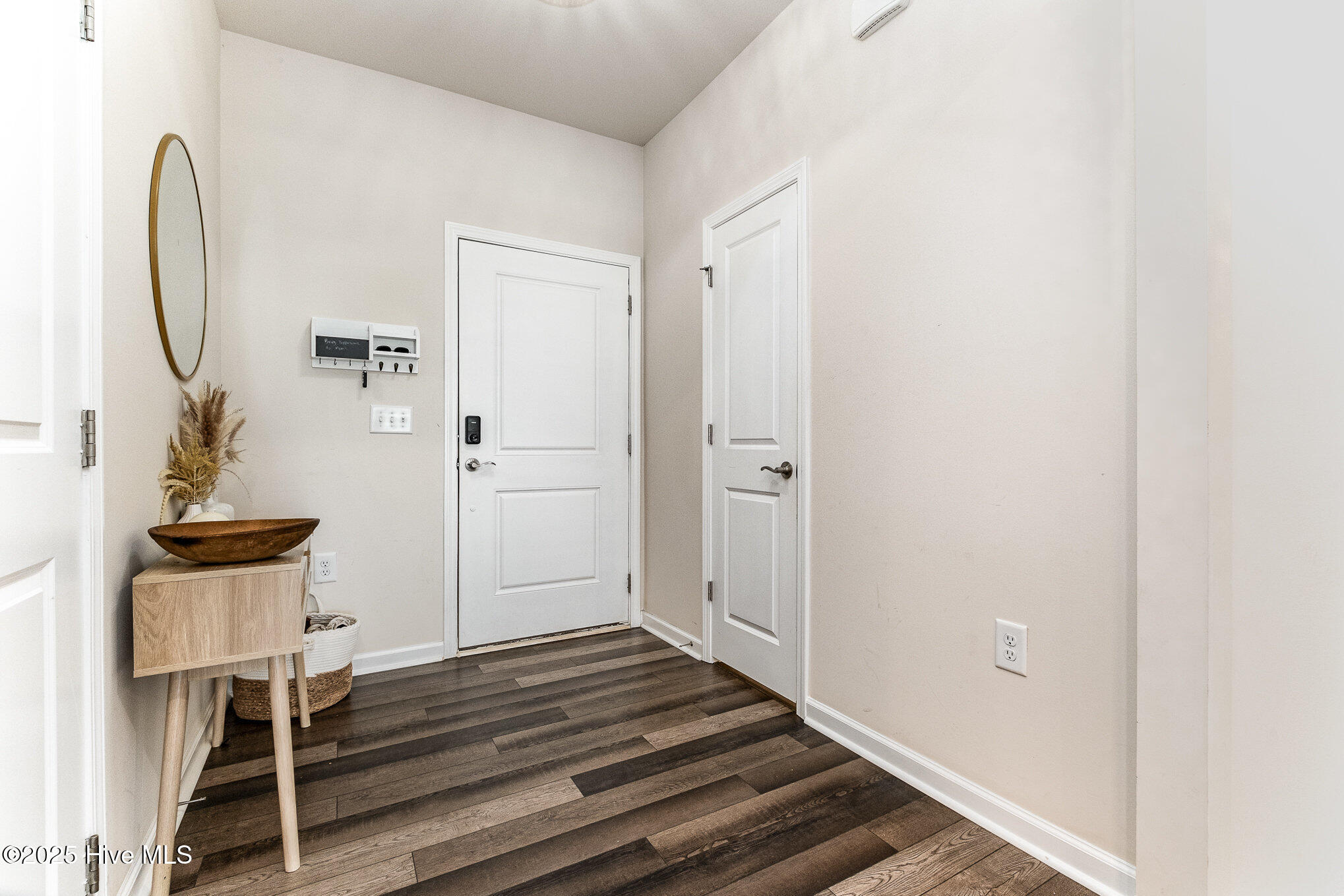 3019 Newfields Place Property Photo 5