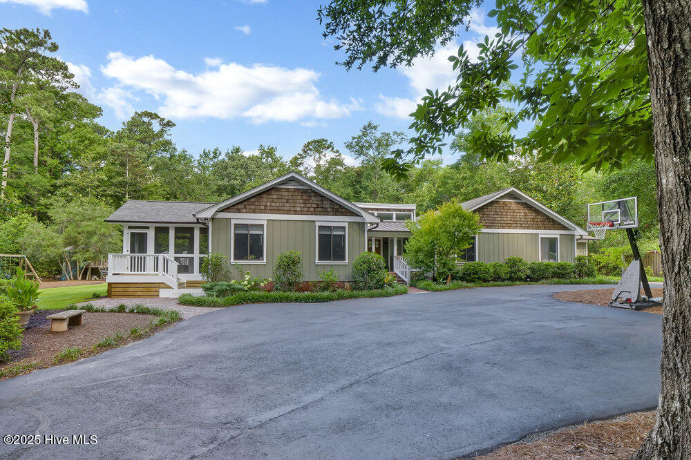 2306 New Orleans Place Property Photo 1
