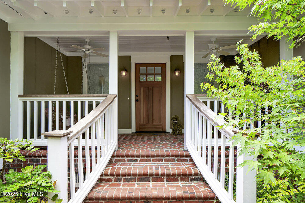 2306 New Orleans Place Property Photo 5
