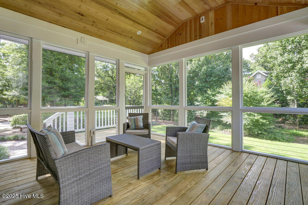 2306 New Orleans Place Property Photo 29