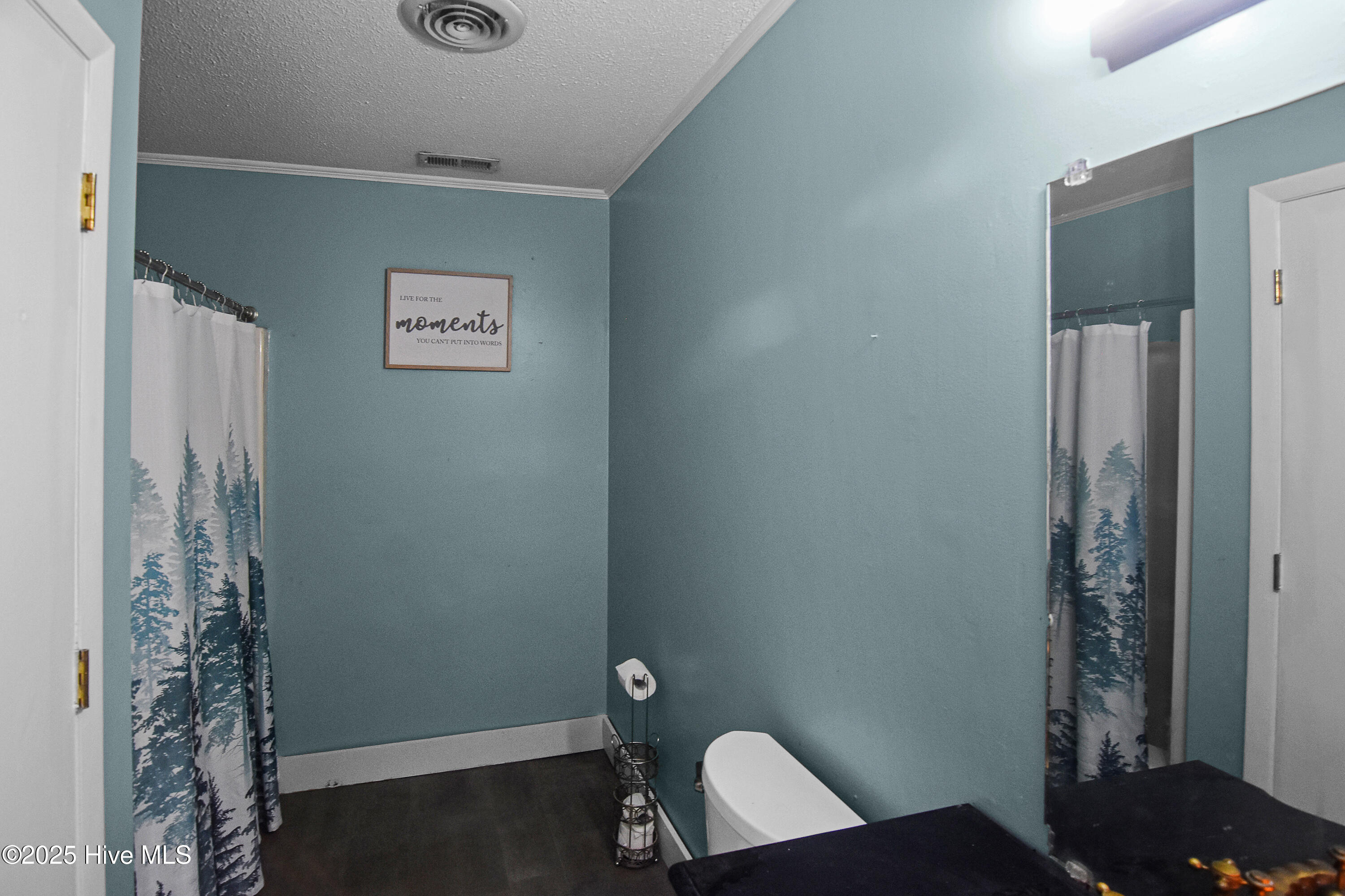 412 Dixon Road Property Photo 16