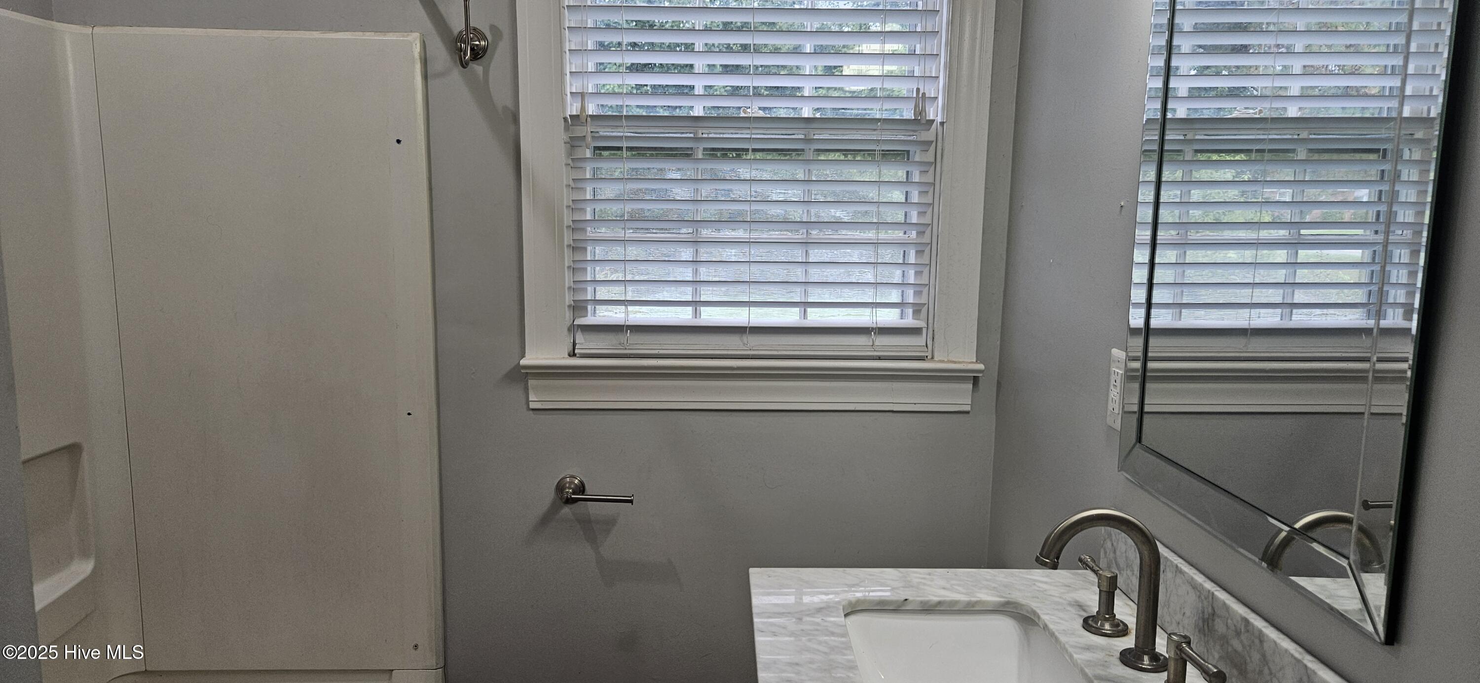 907 Raleigh Road Property Photo 13