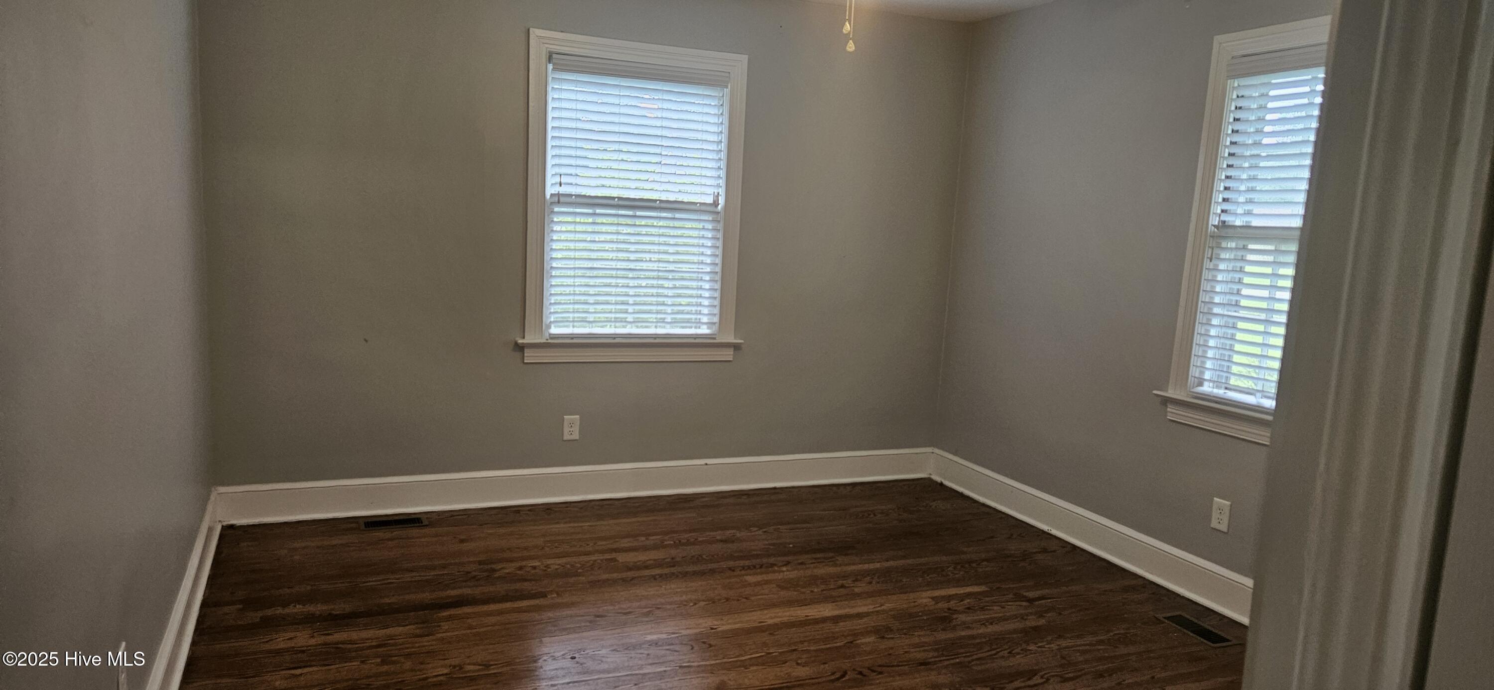 907 Raleigh Road Property Photo 14