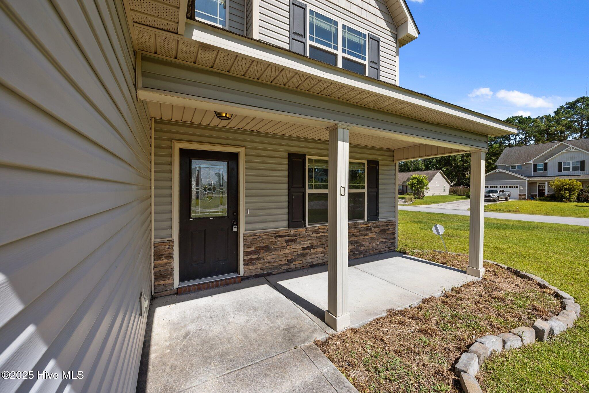 100 Shallow Court Property Photo 2