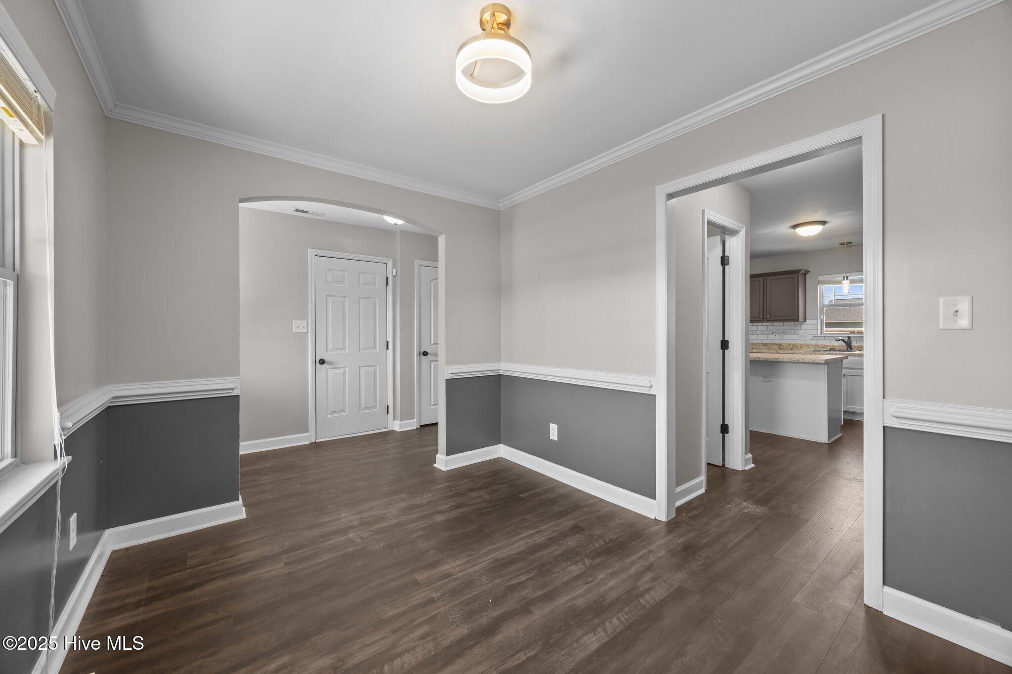 100 Shallow Court Property Photo 6