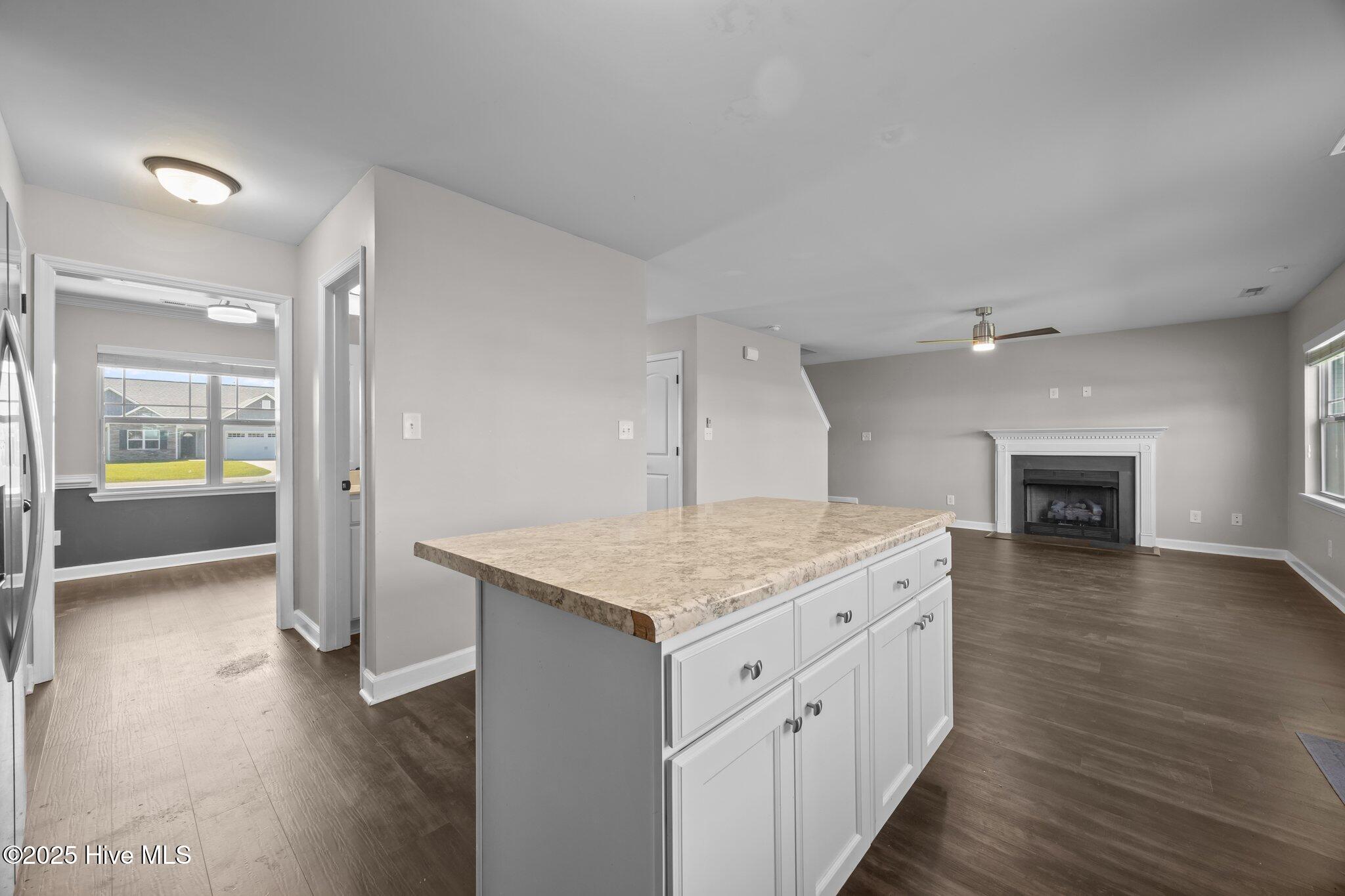 100 Shallow Court Property Photo 12