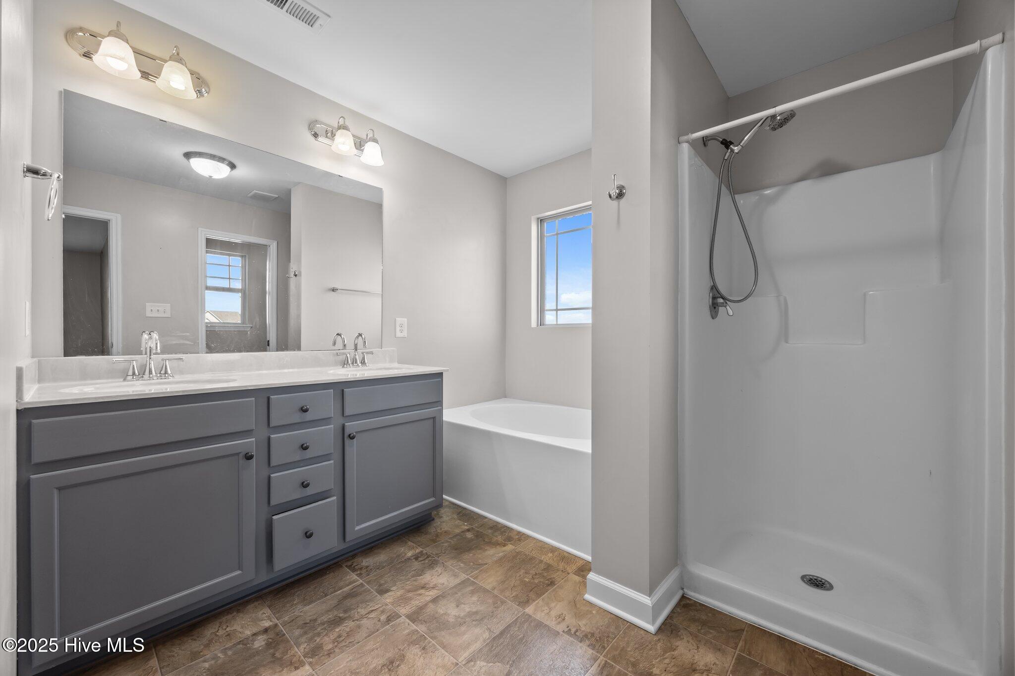 100 Shallow Court Property Photo 17