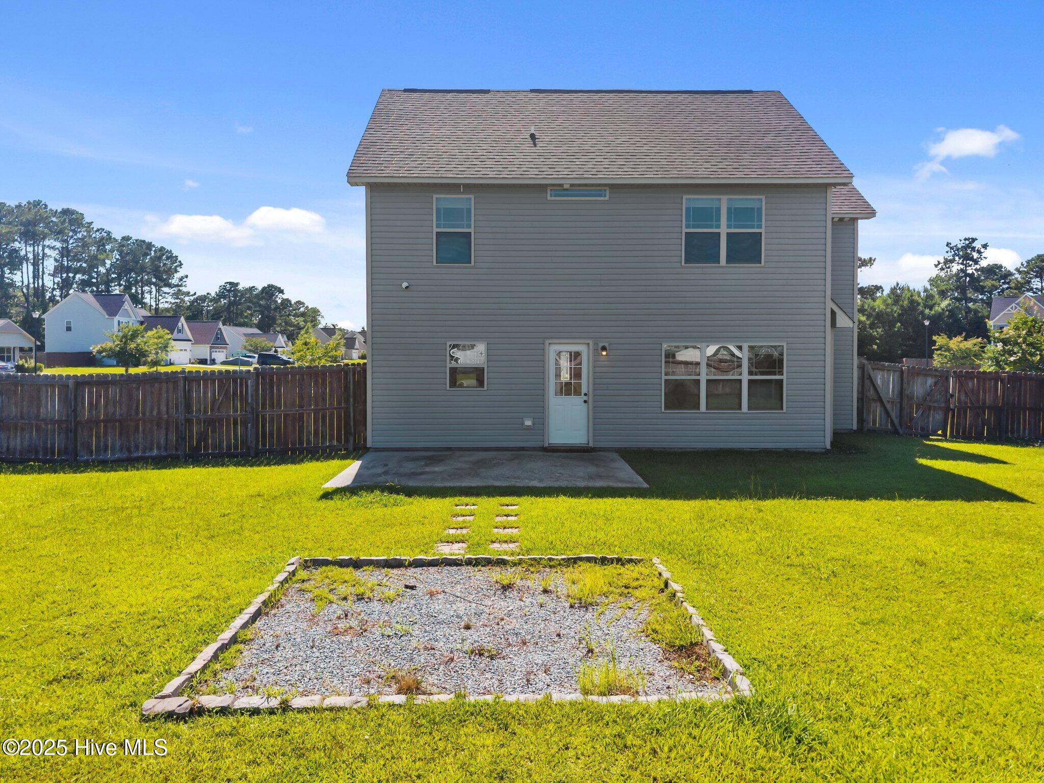 100 Shallow Court Property Photo 27