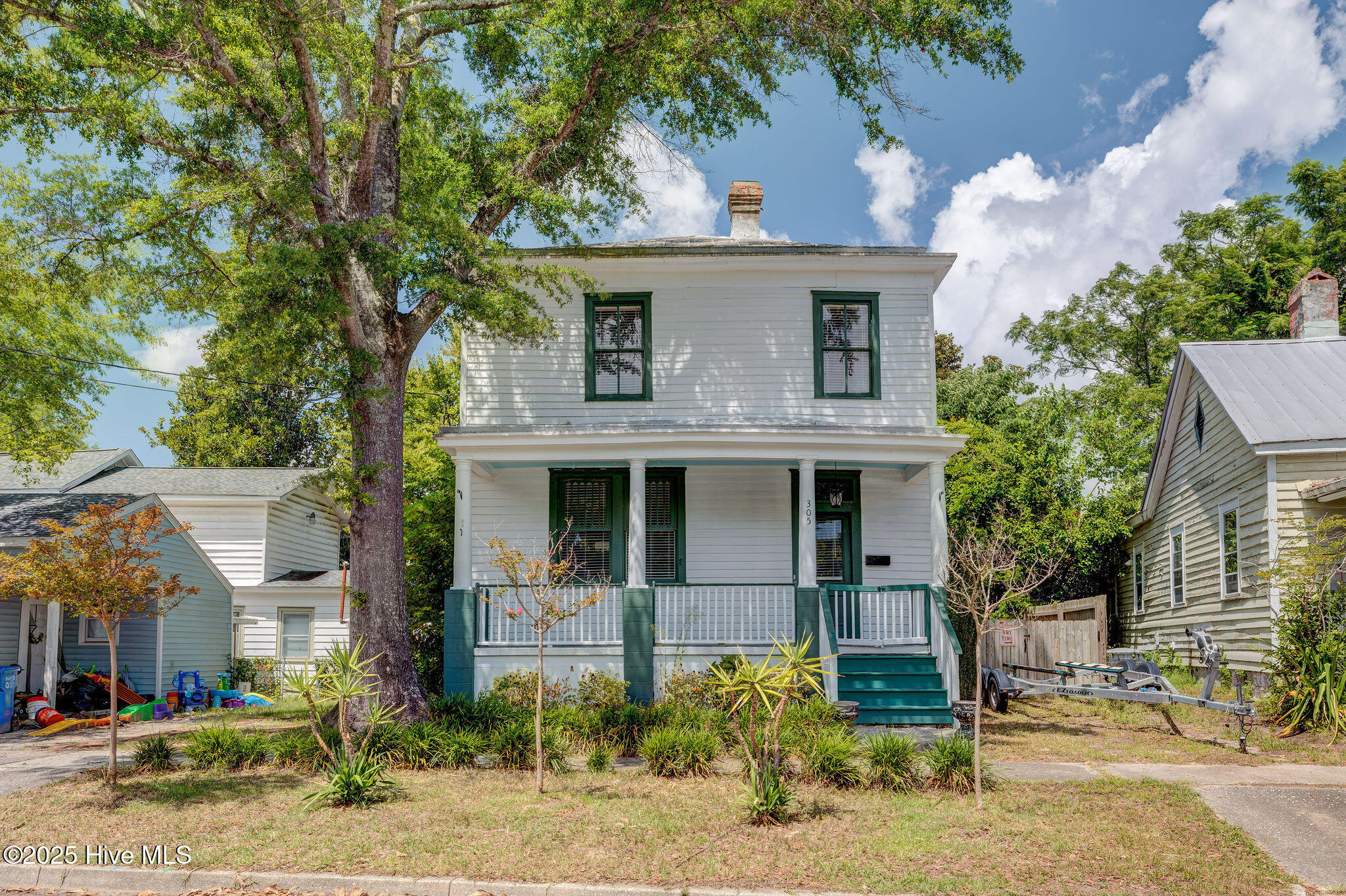 305 Mcrae Street Property Photo 1