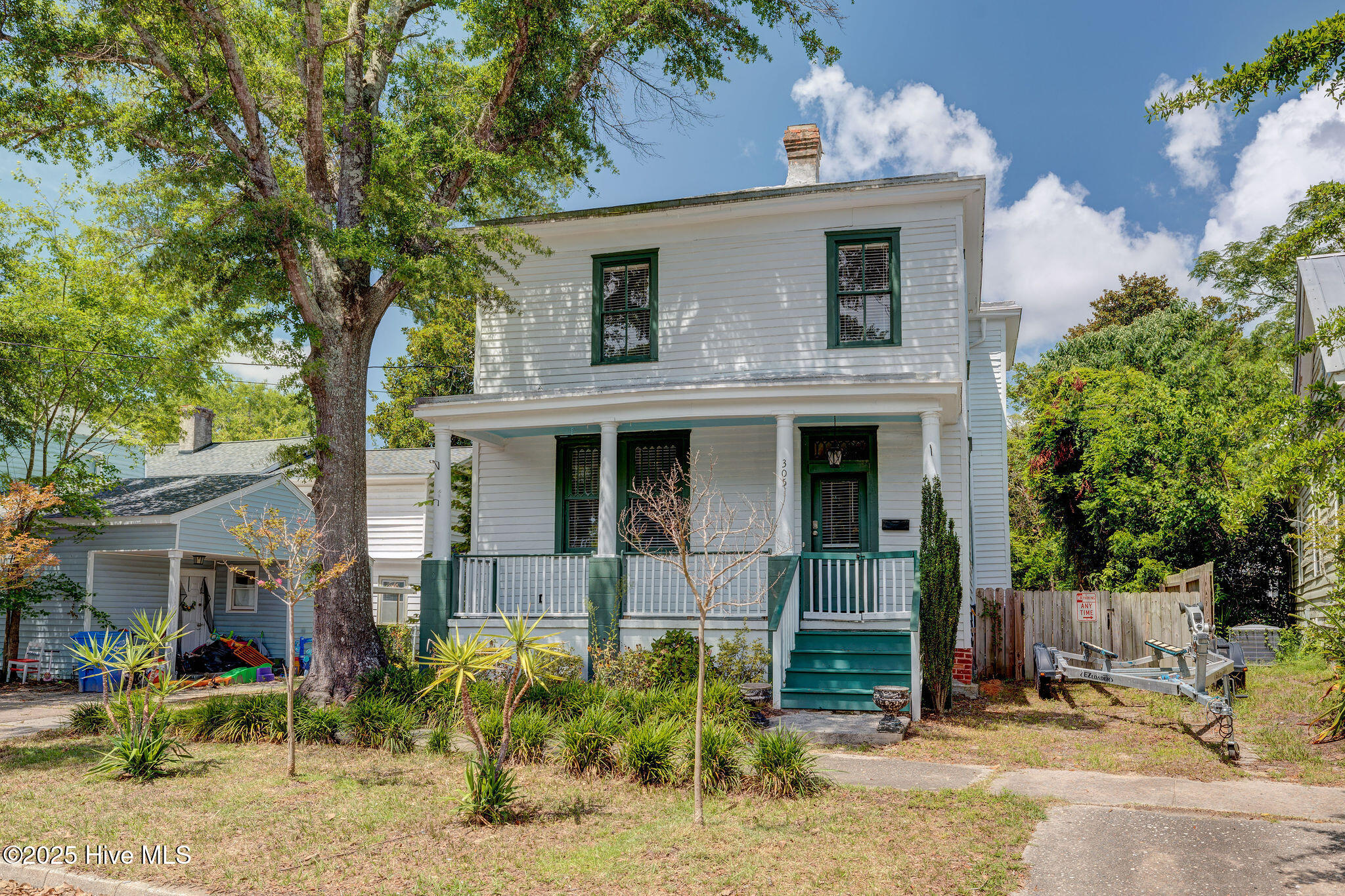 305 Mcrae Street Property Photo 3