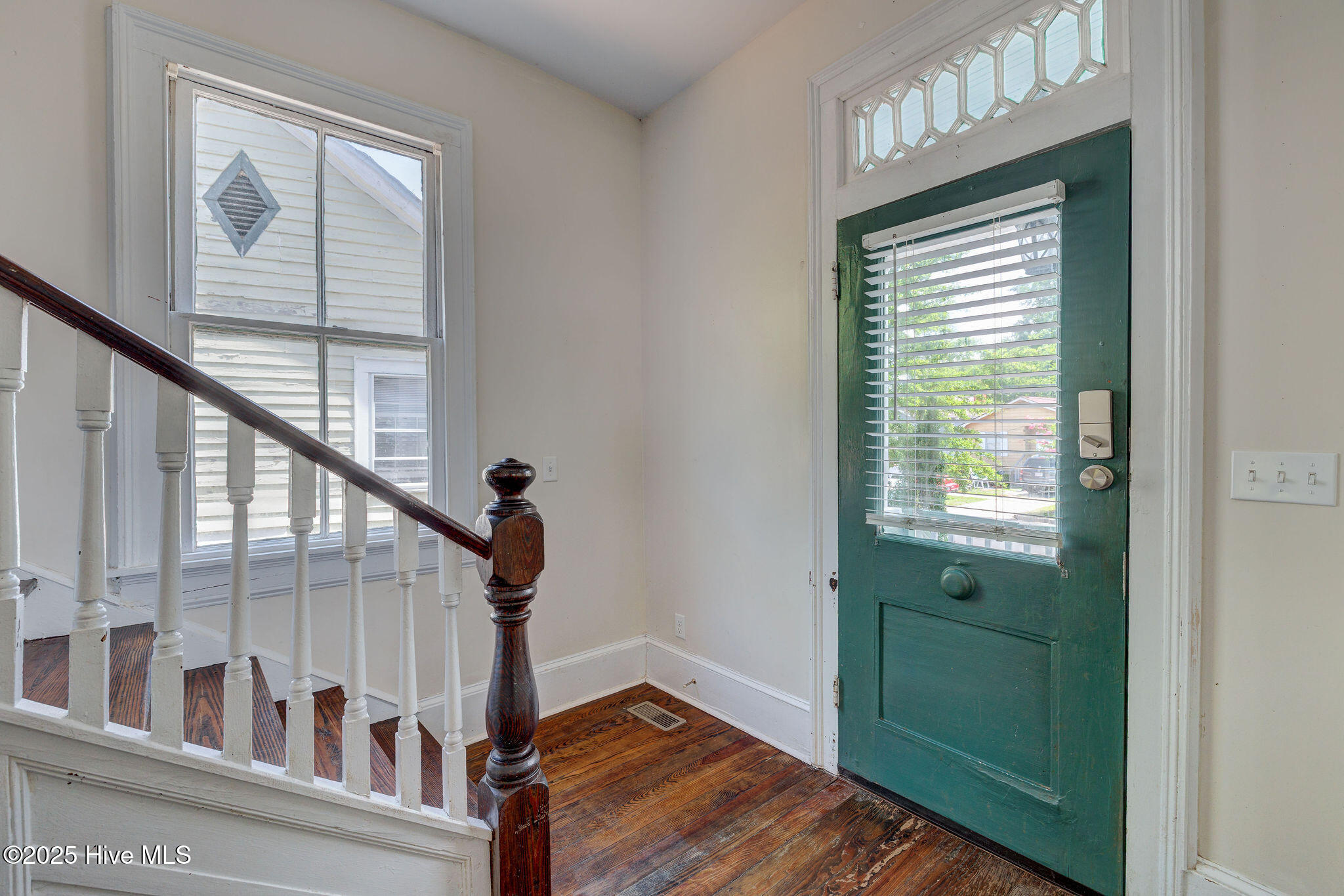 305 Mcrae Street Property Photo 6