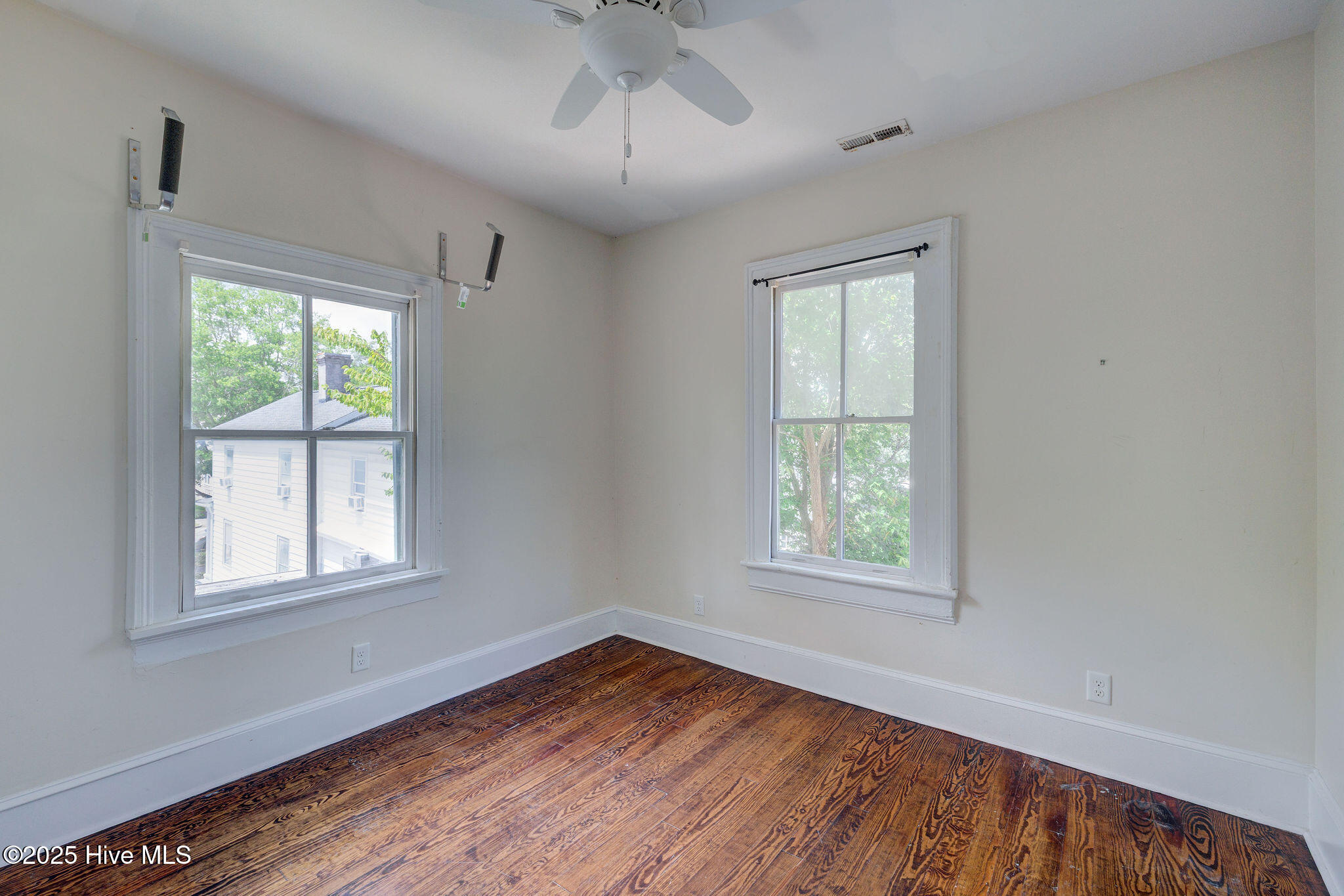 305 Mcrae Street Property Photo 24