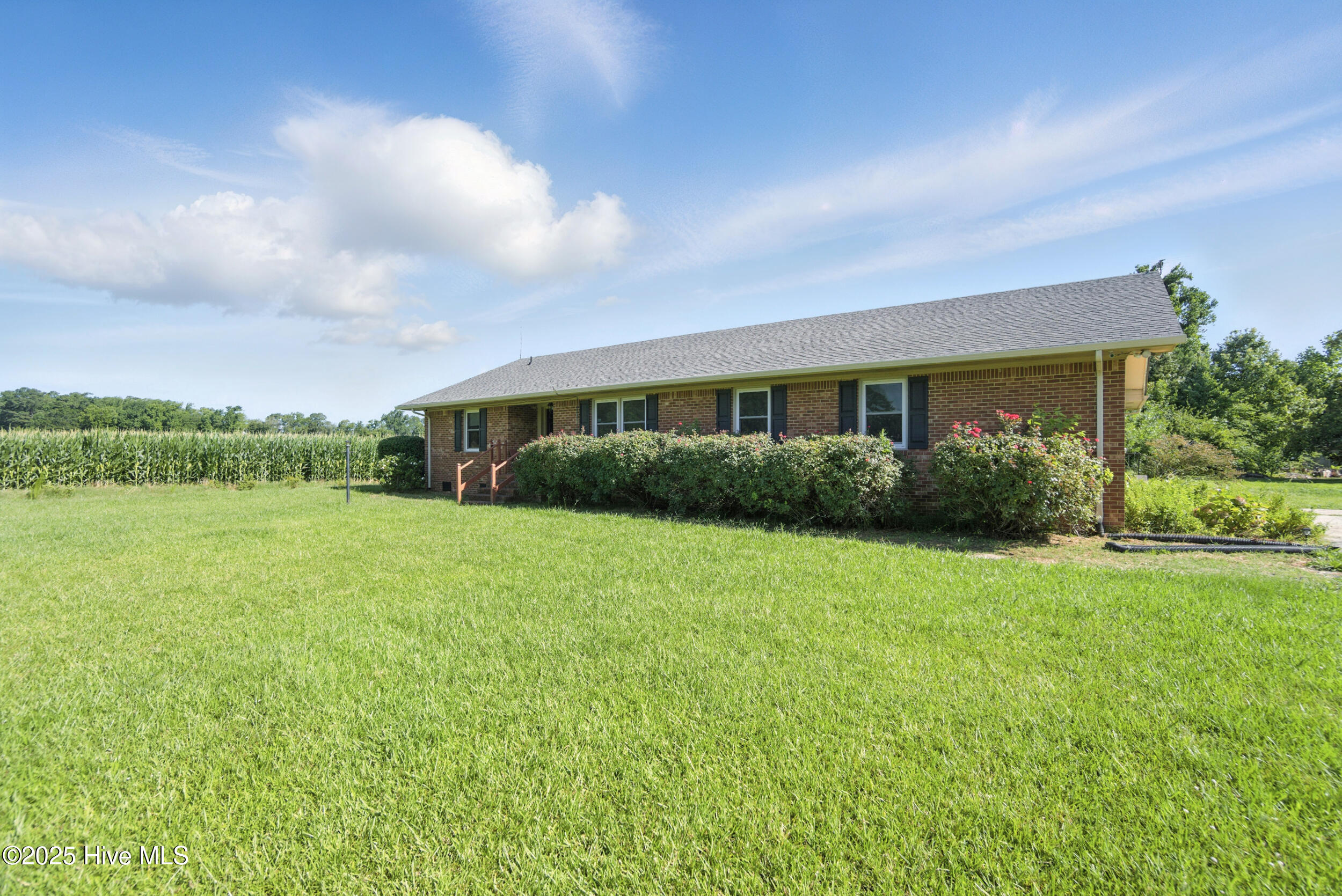 160 Upton Road Property Photo 3