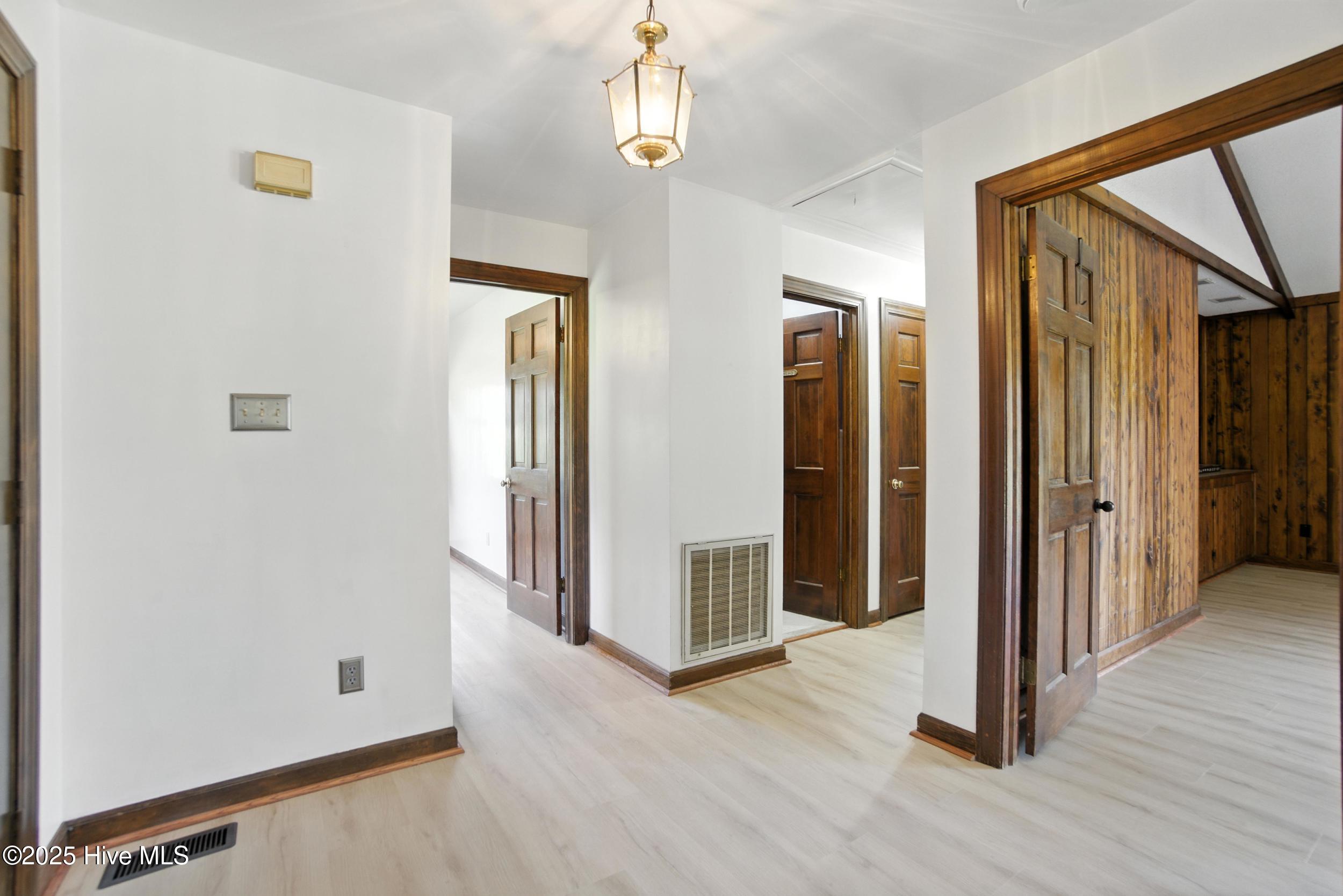 160 Upton Road Property Photo 5
