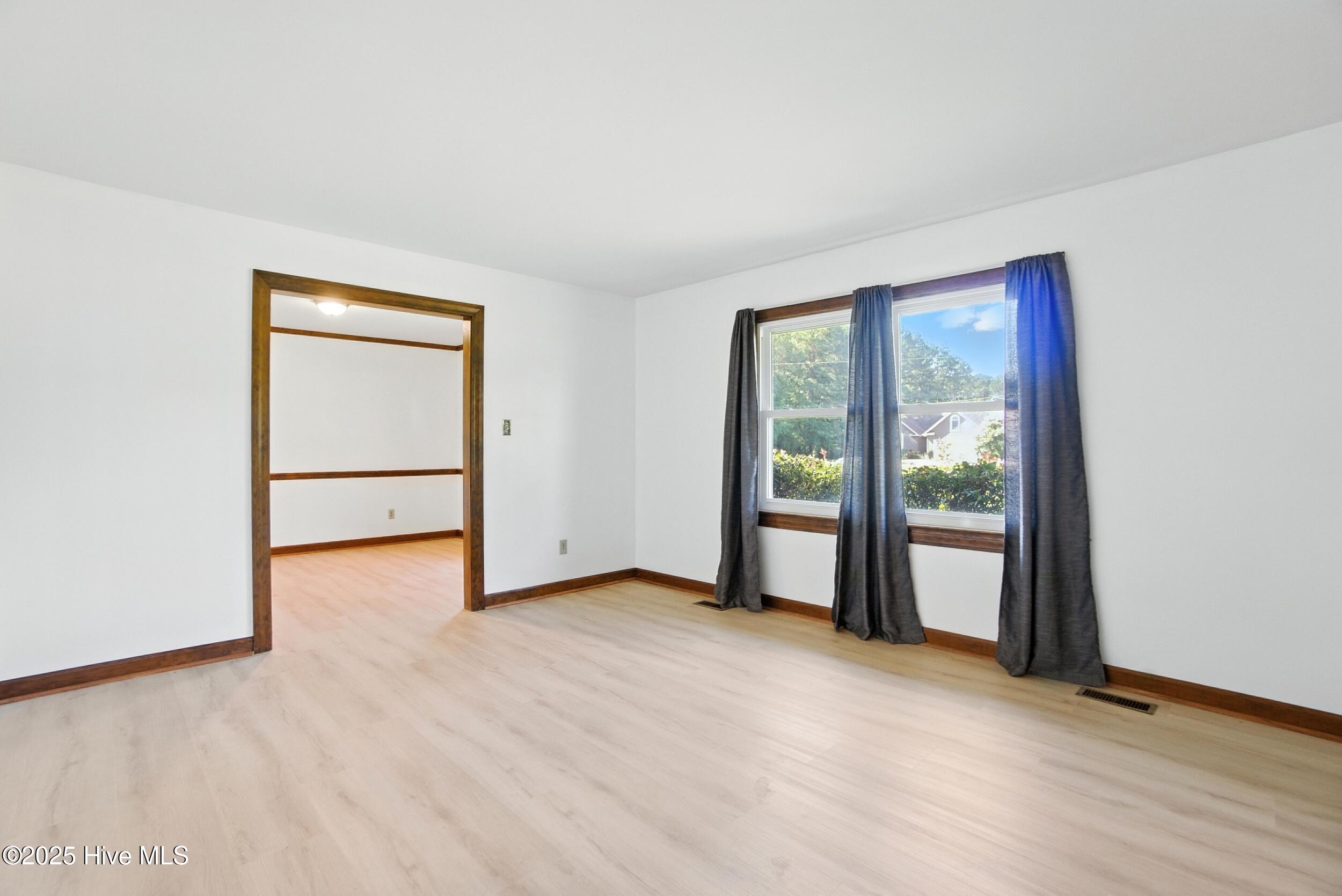 160 Upton Road Property Photo 9