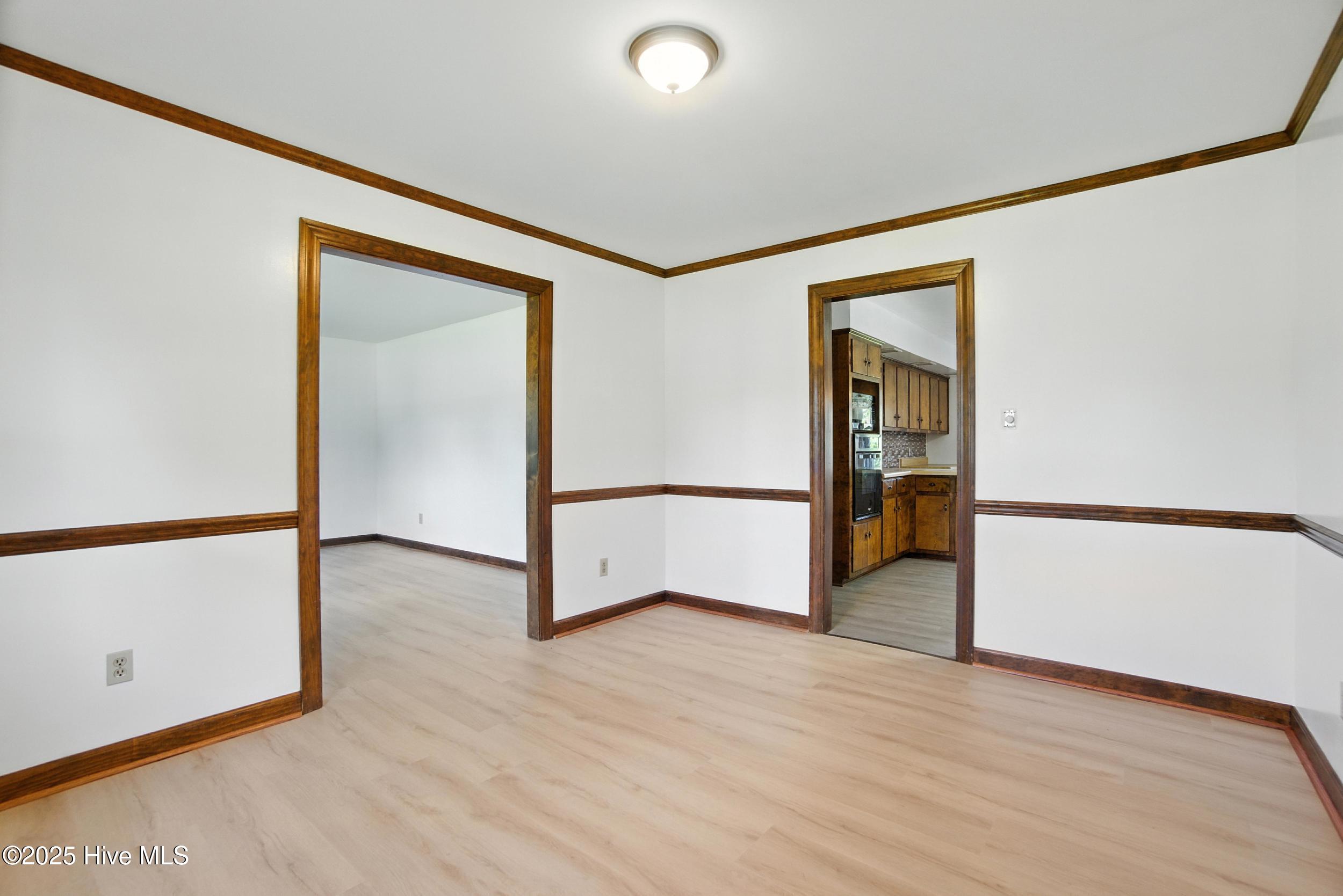 160 Upton Road Property Photo 11