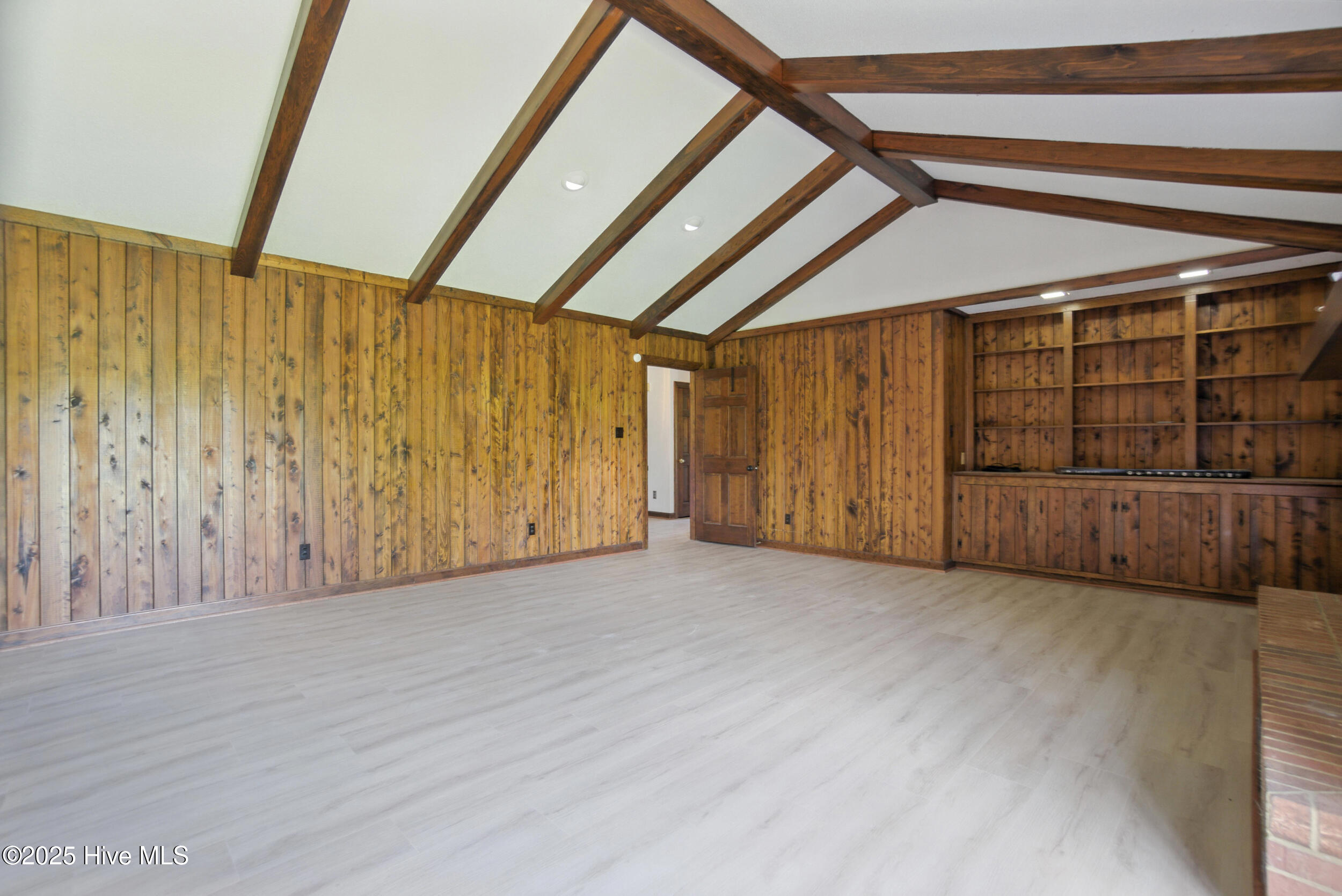 160 Upton Road Property Photo 15