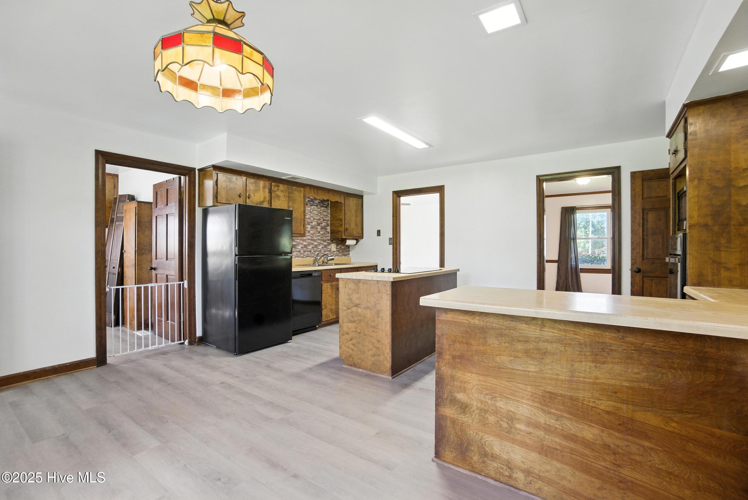 160 Upton Road Property Photo 21