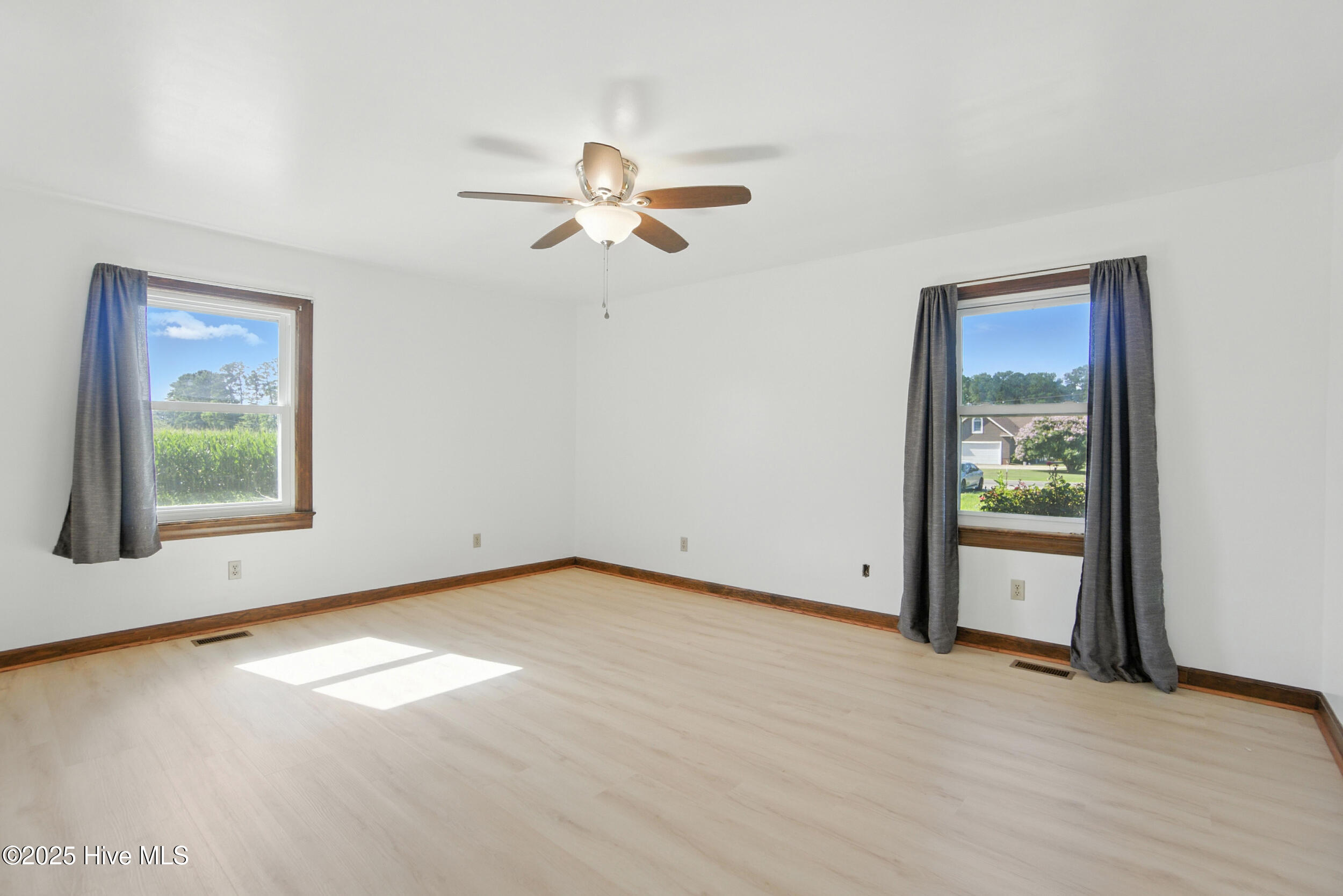 160 Upton Road Property Photo 25
