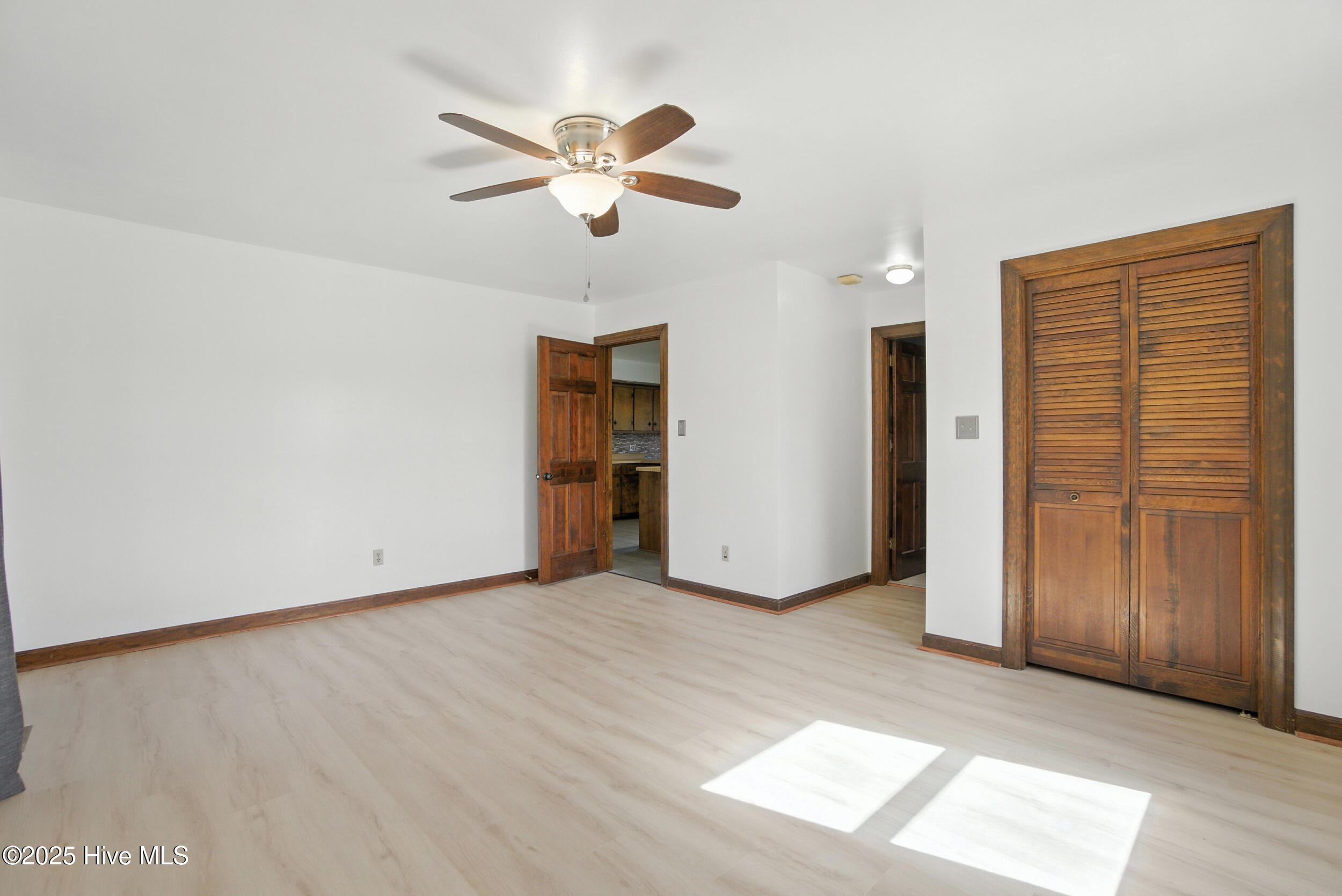 160 Upton Road Property Photo 26