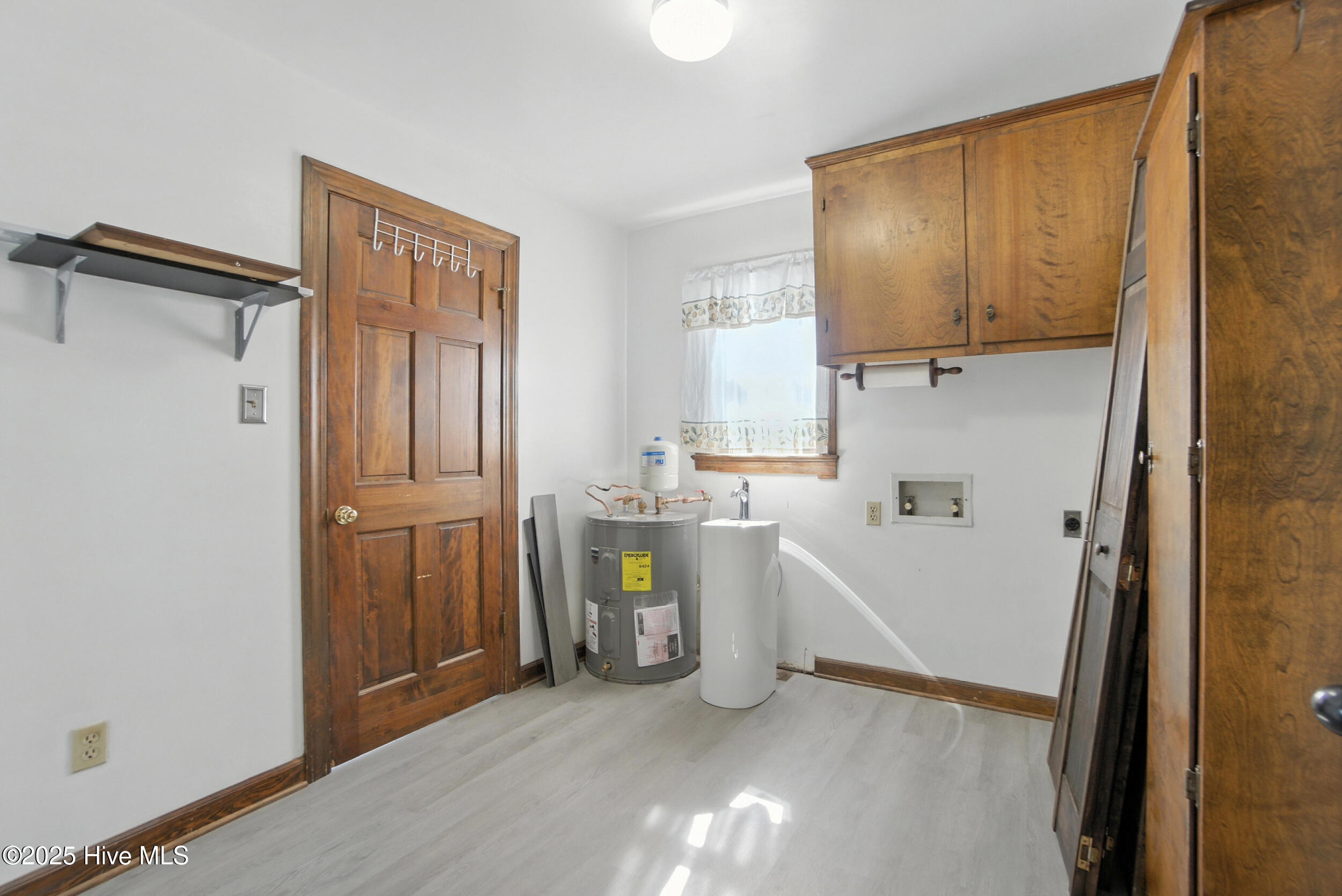 160 Upton Road Property Photo 29