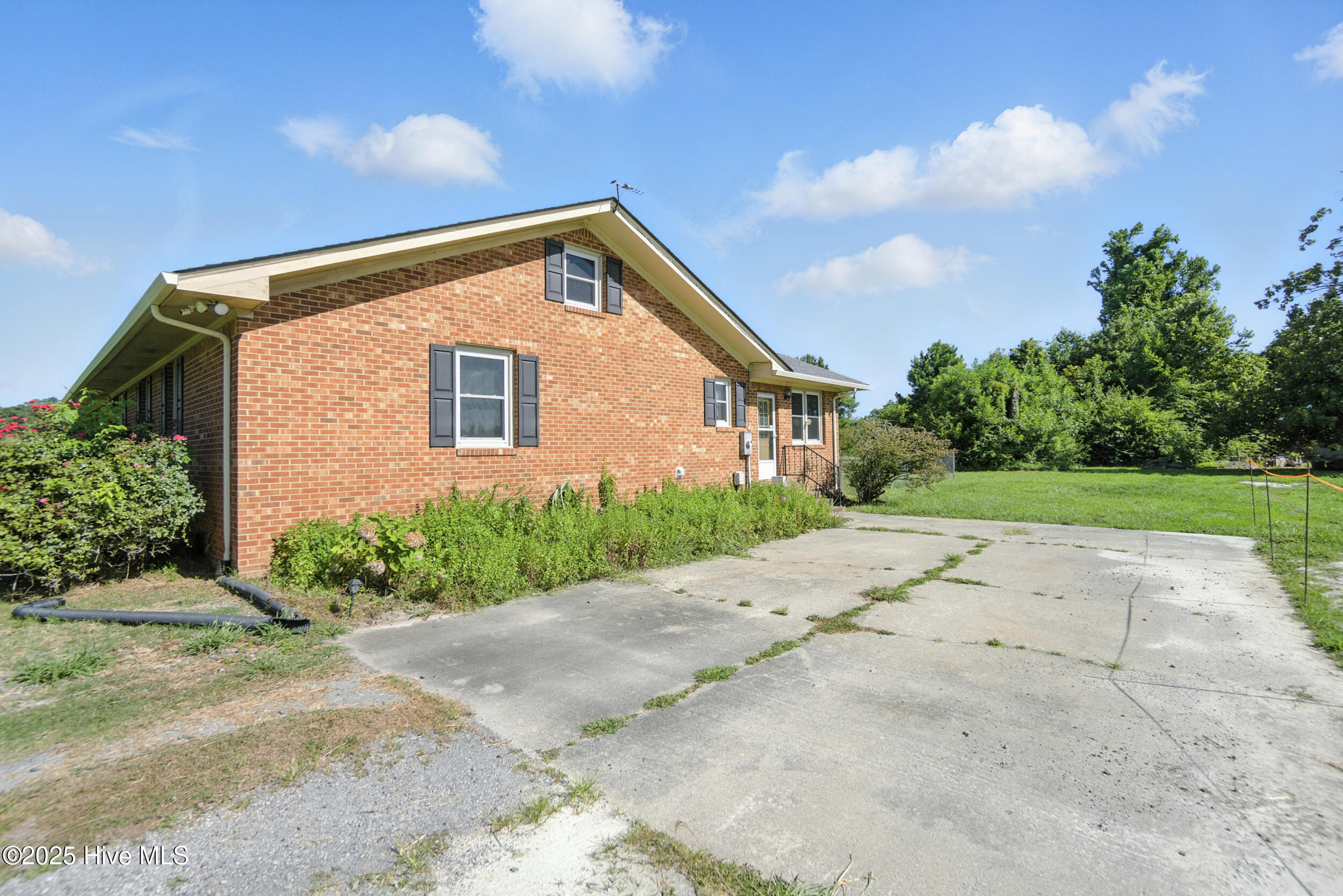 160 Upton Road Property Photo 30
