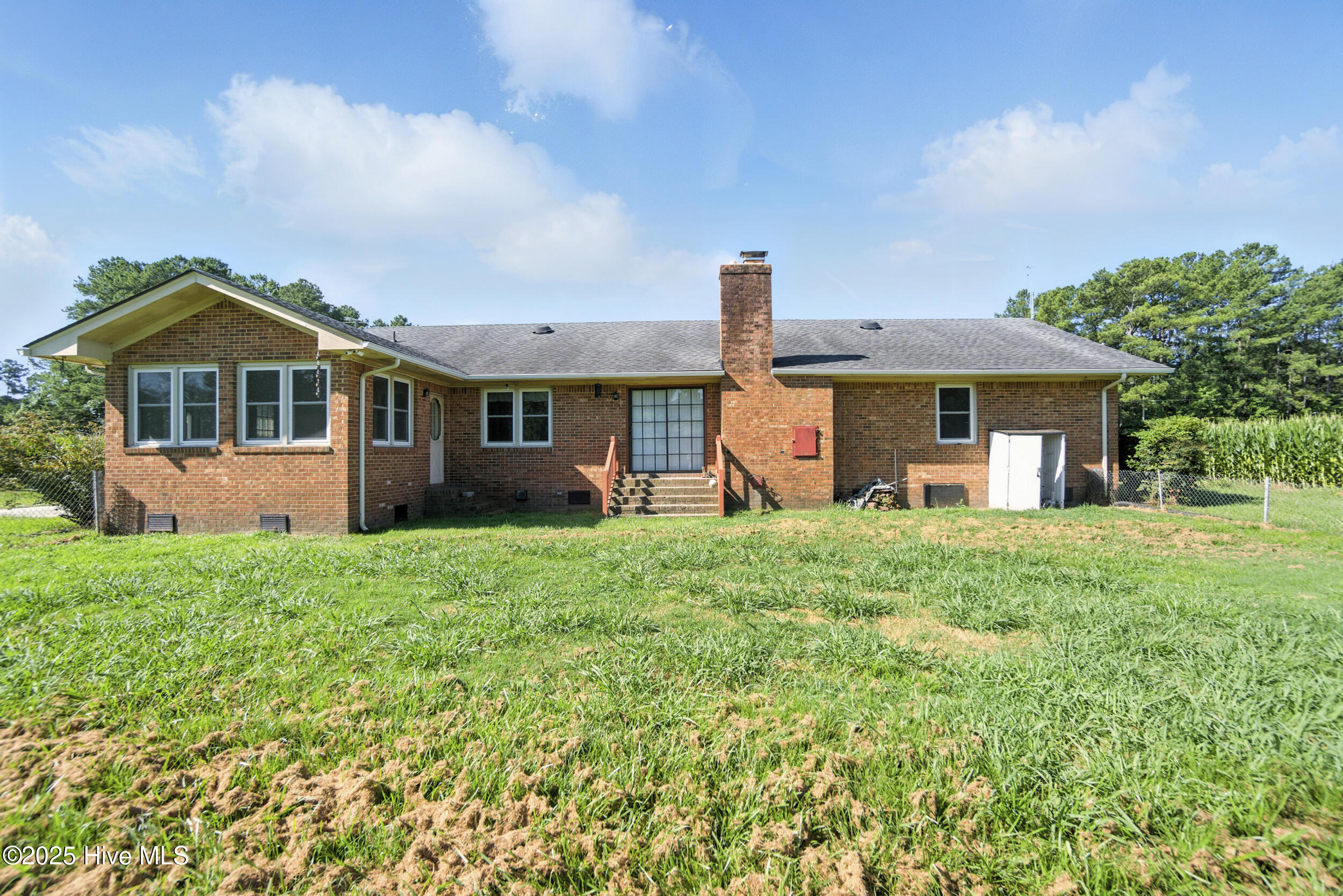 160 Upton Road Property Photo 32
